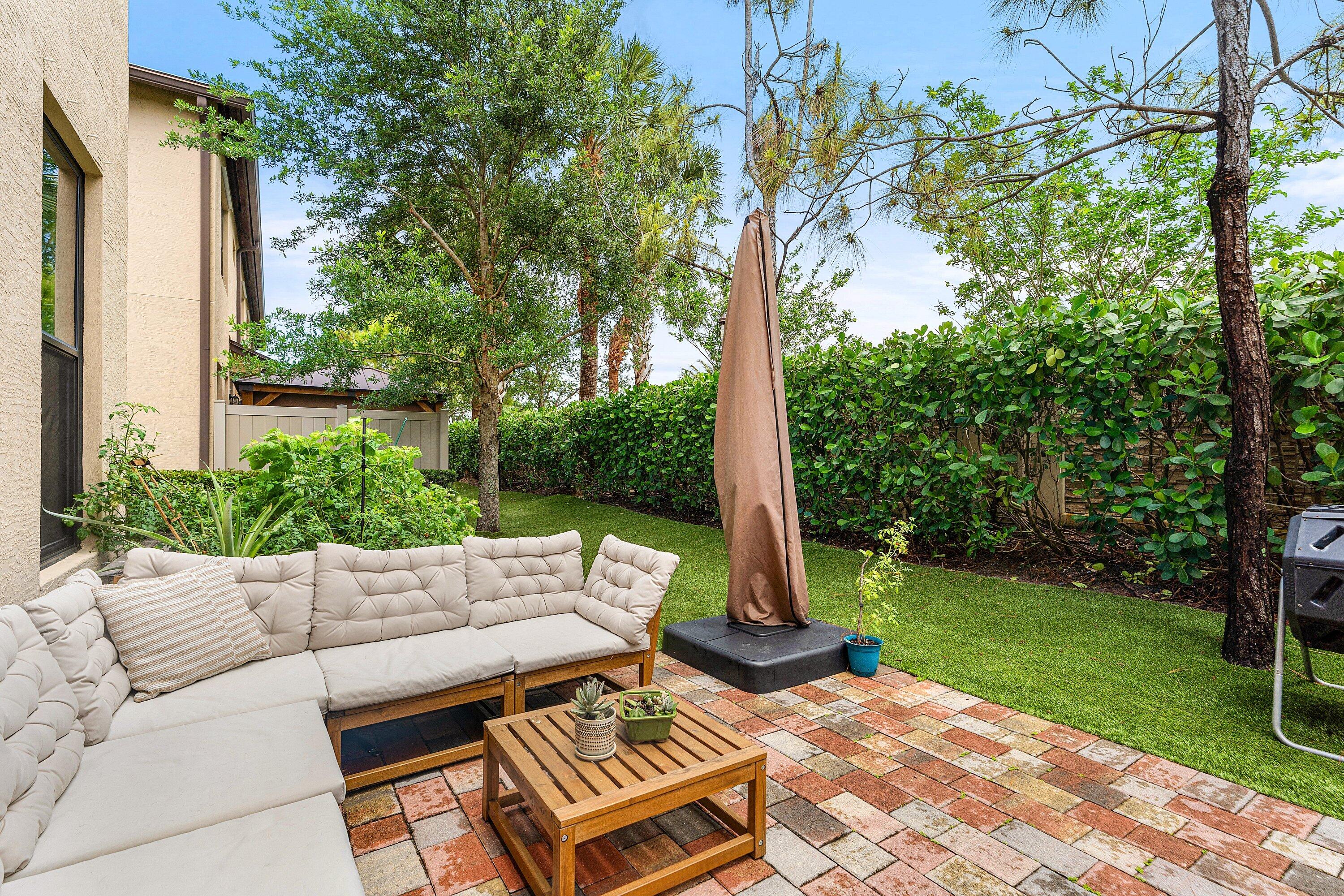 PRESTON SQUARE - Residential