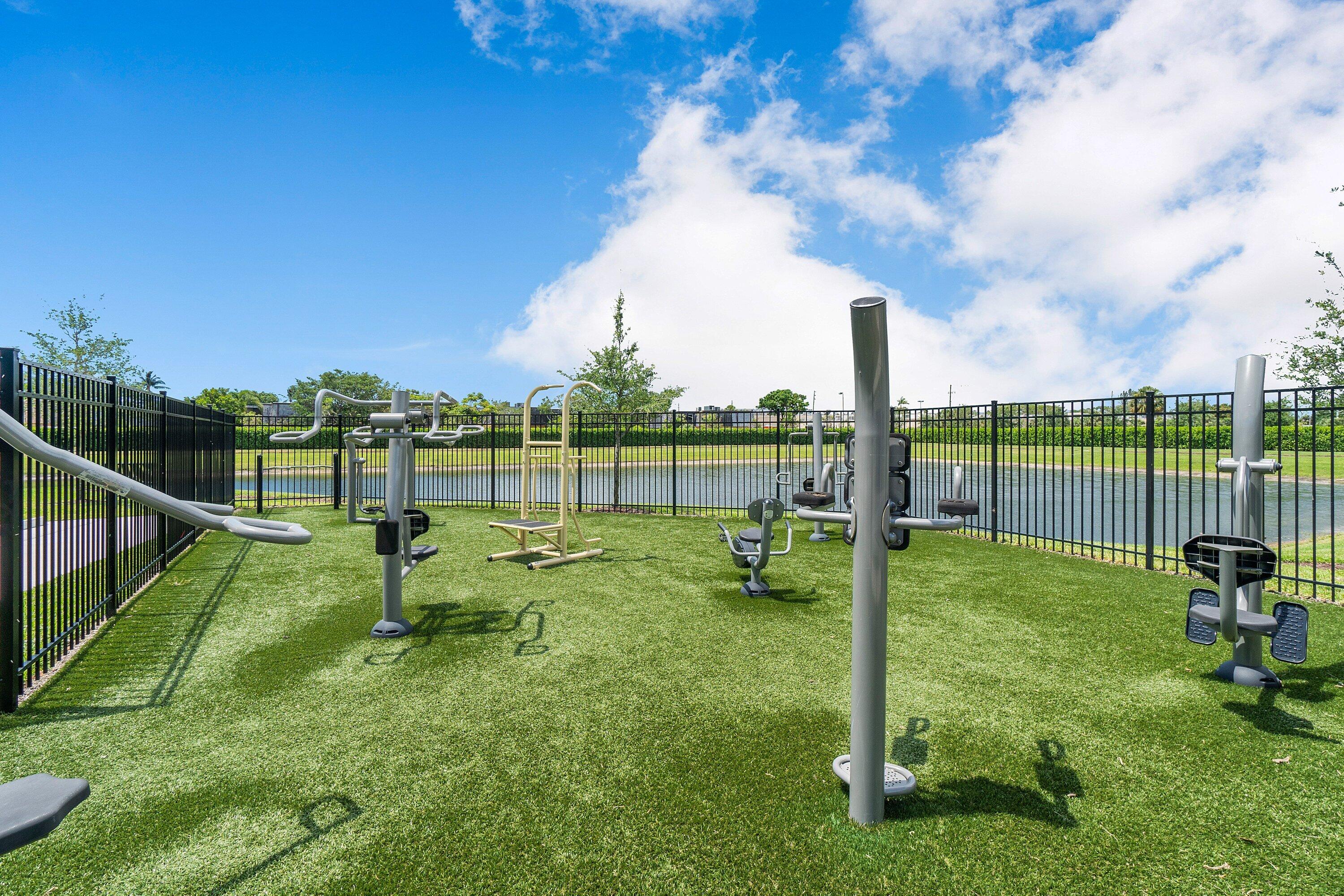 PRESTON SQUARE - Residential