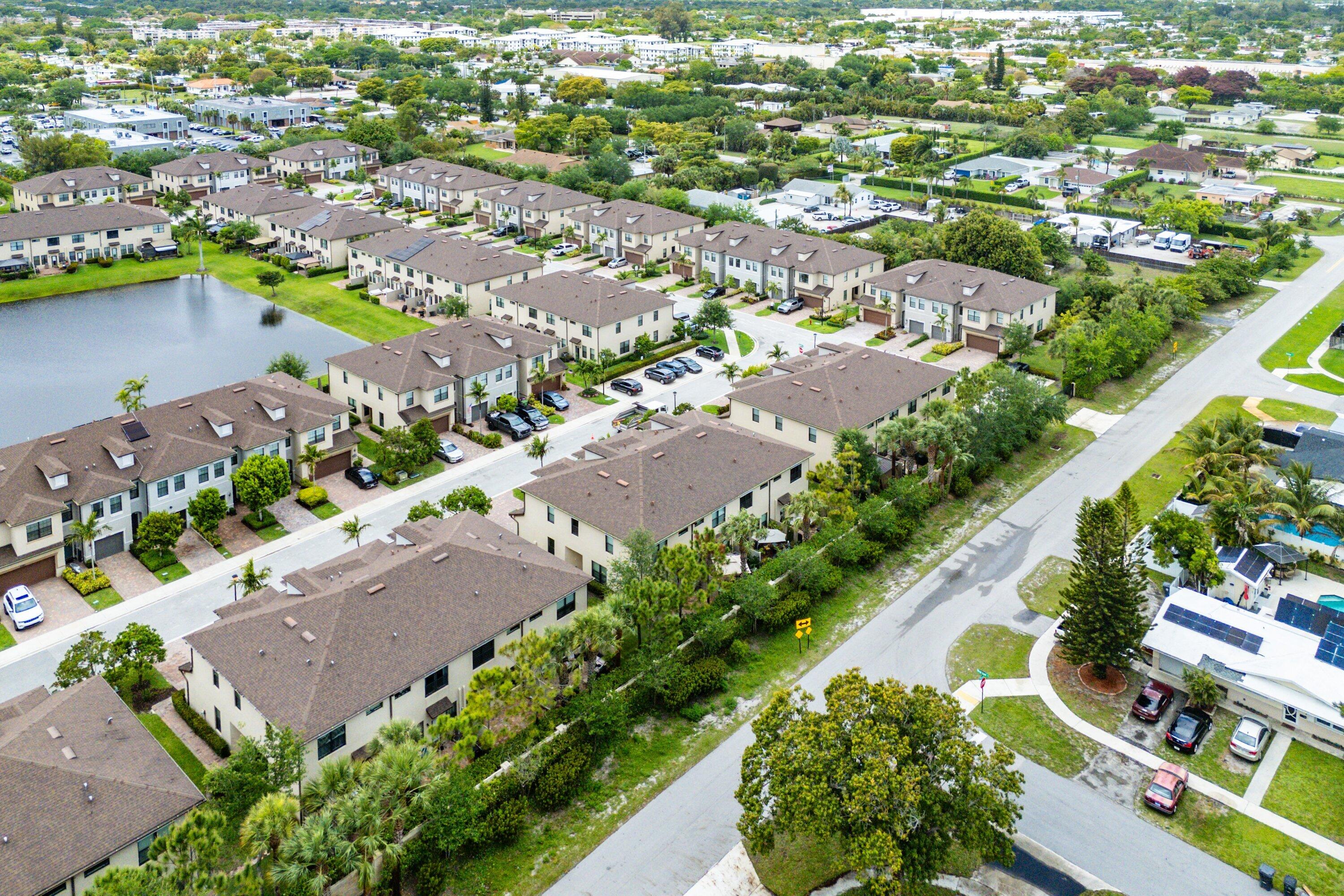 PRESTON SQUARE - Residential