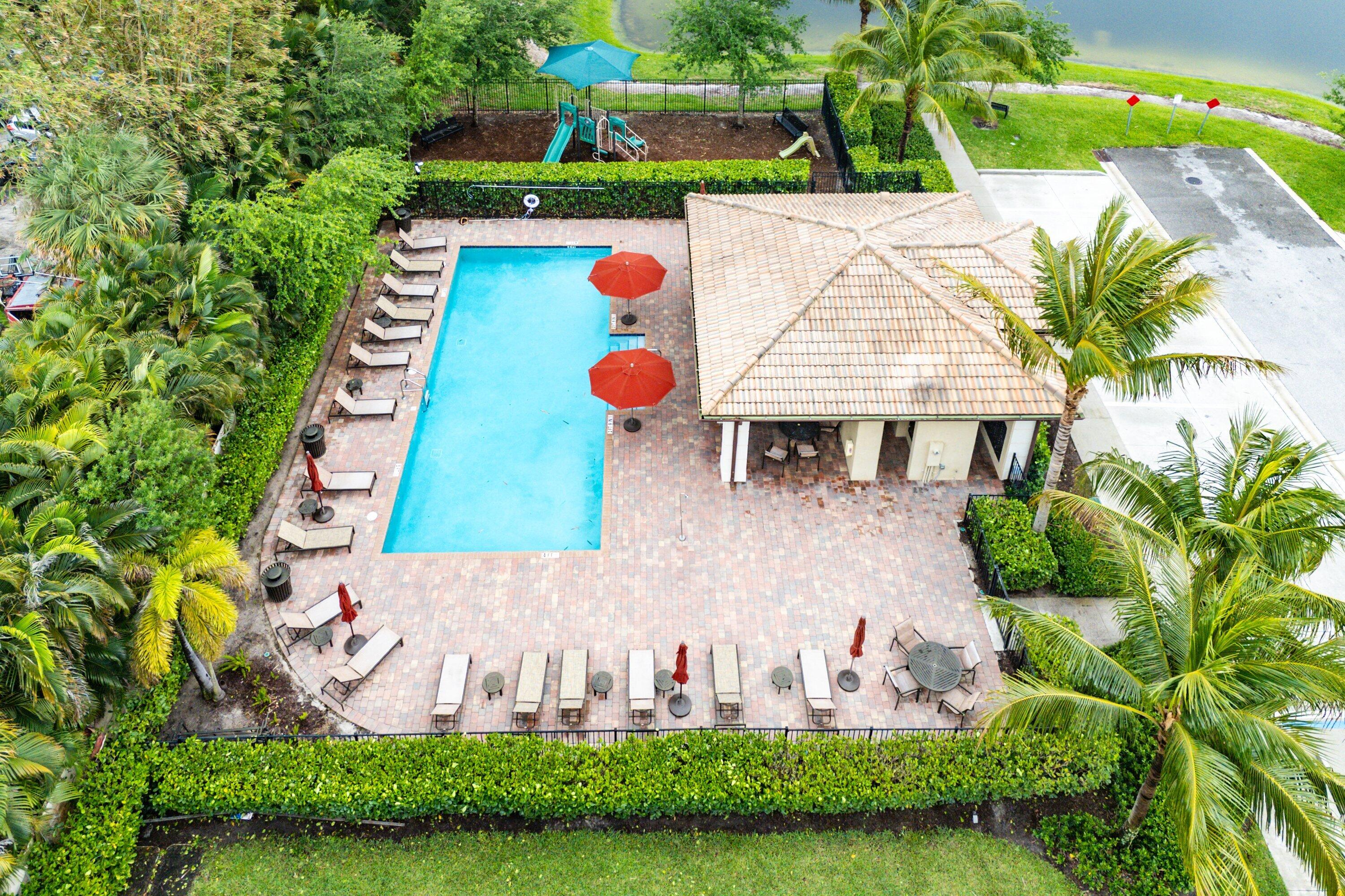 PRESTON SQUARE - Residential