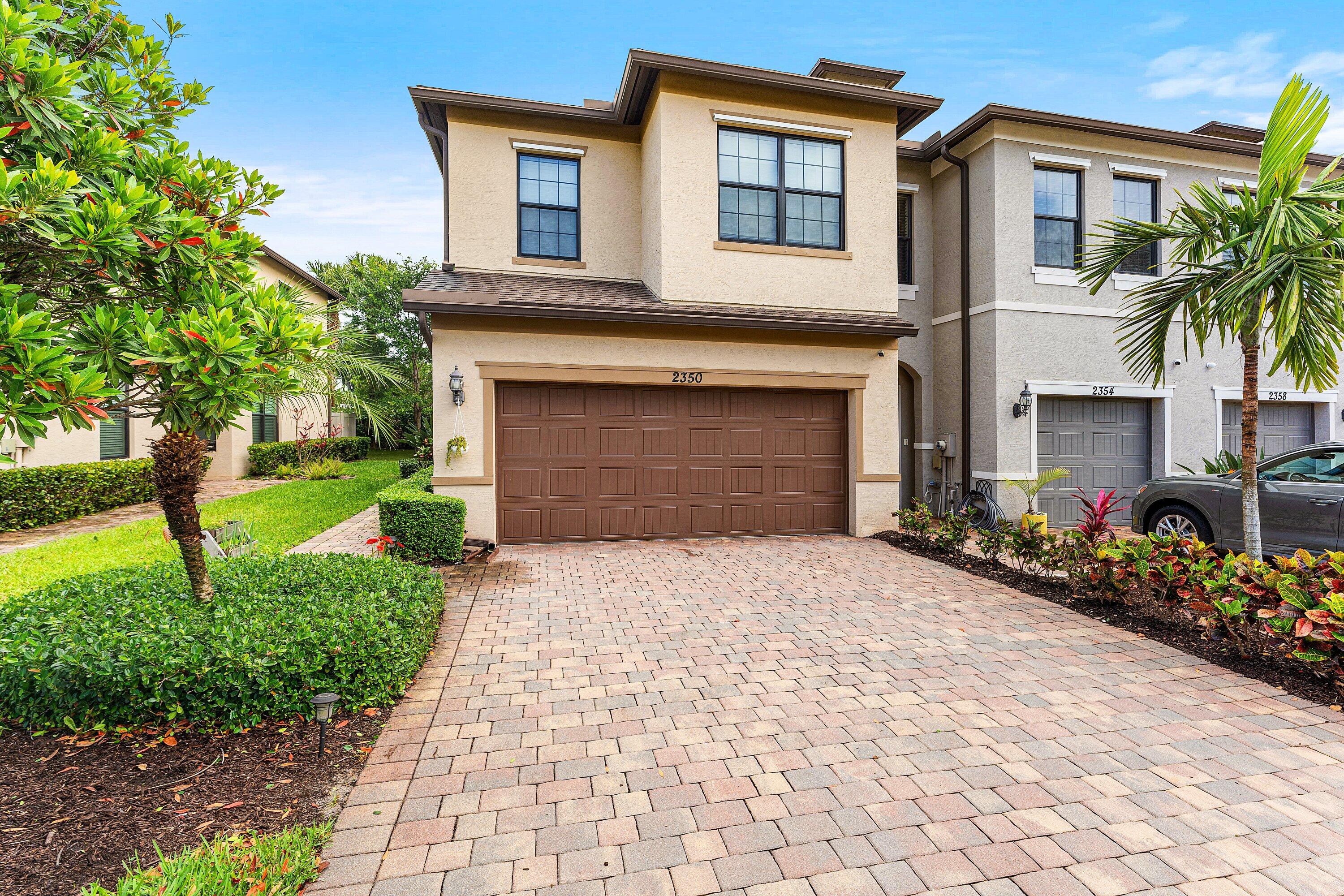 PRESTON SQUARE - Residential