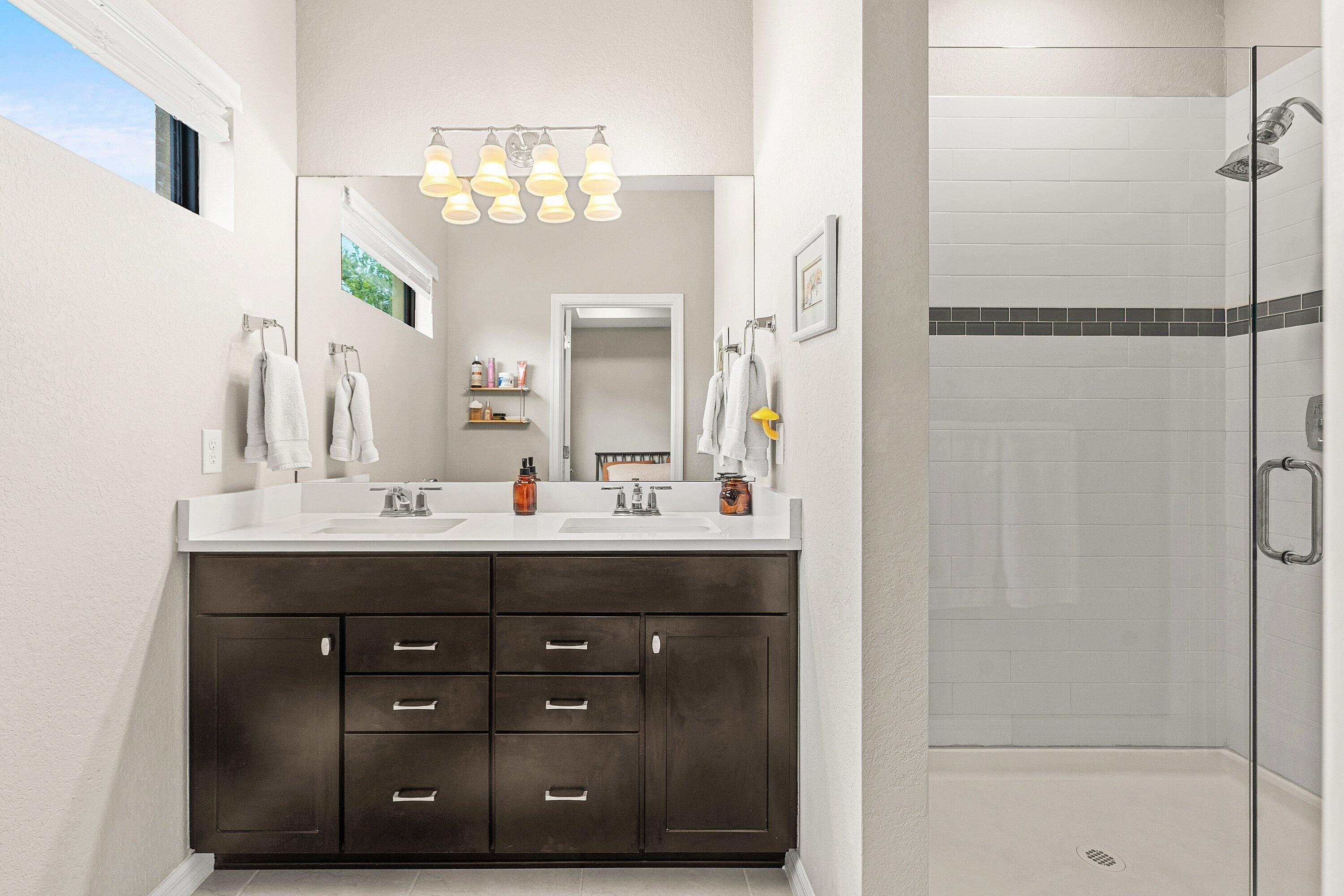 PRESTON SQUARE - Residential