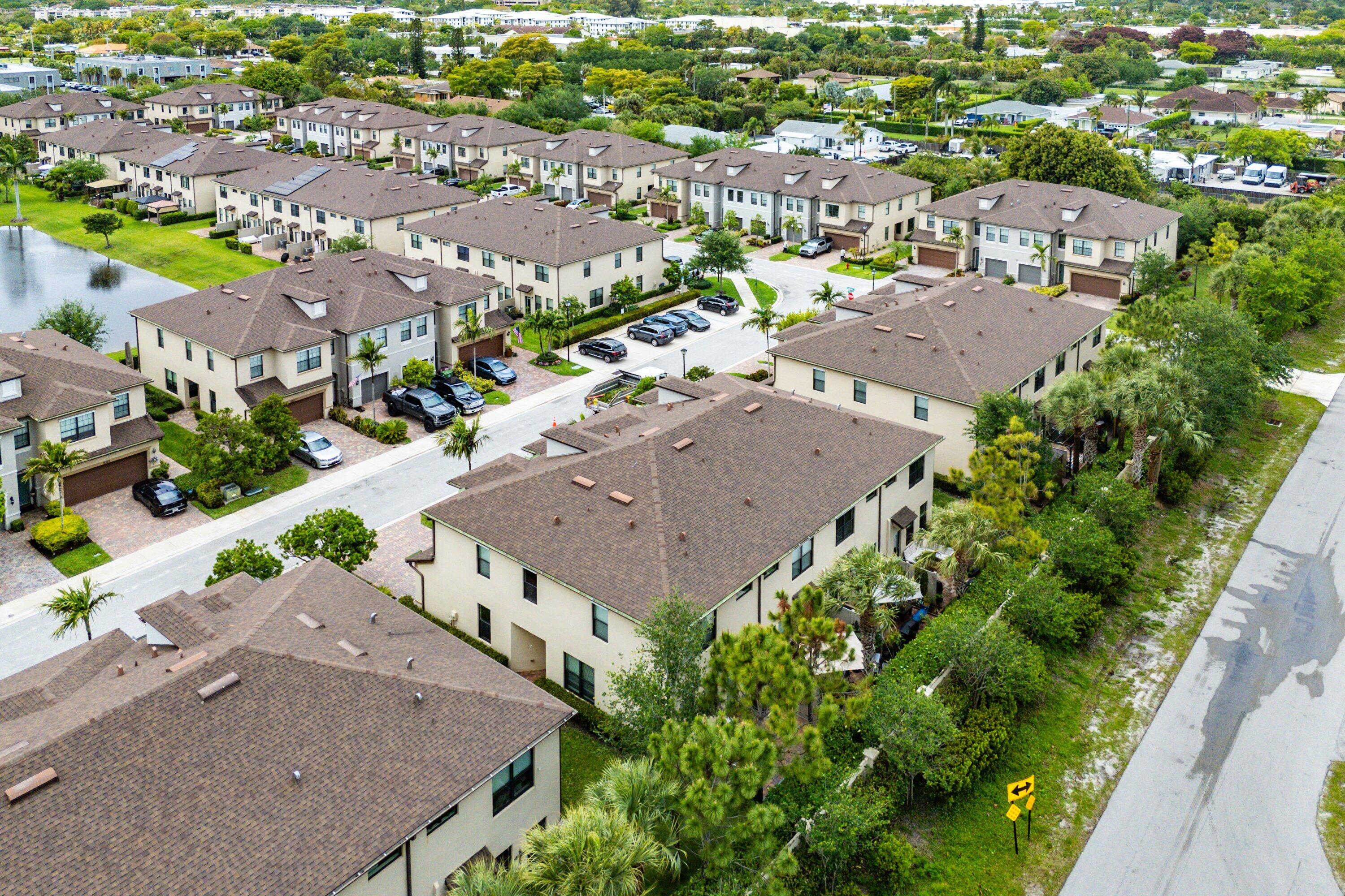 PRESTON SQUARE - Residential