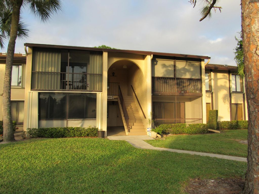Photo of 814 Sky Pine Way #D1, Greenacres, FL 33415 (MLS # R11038226)