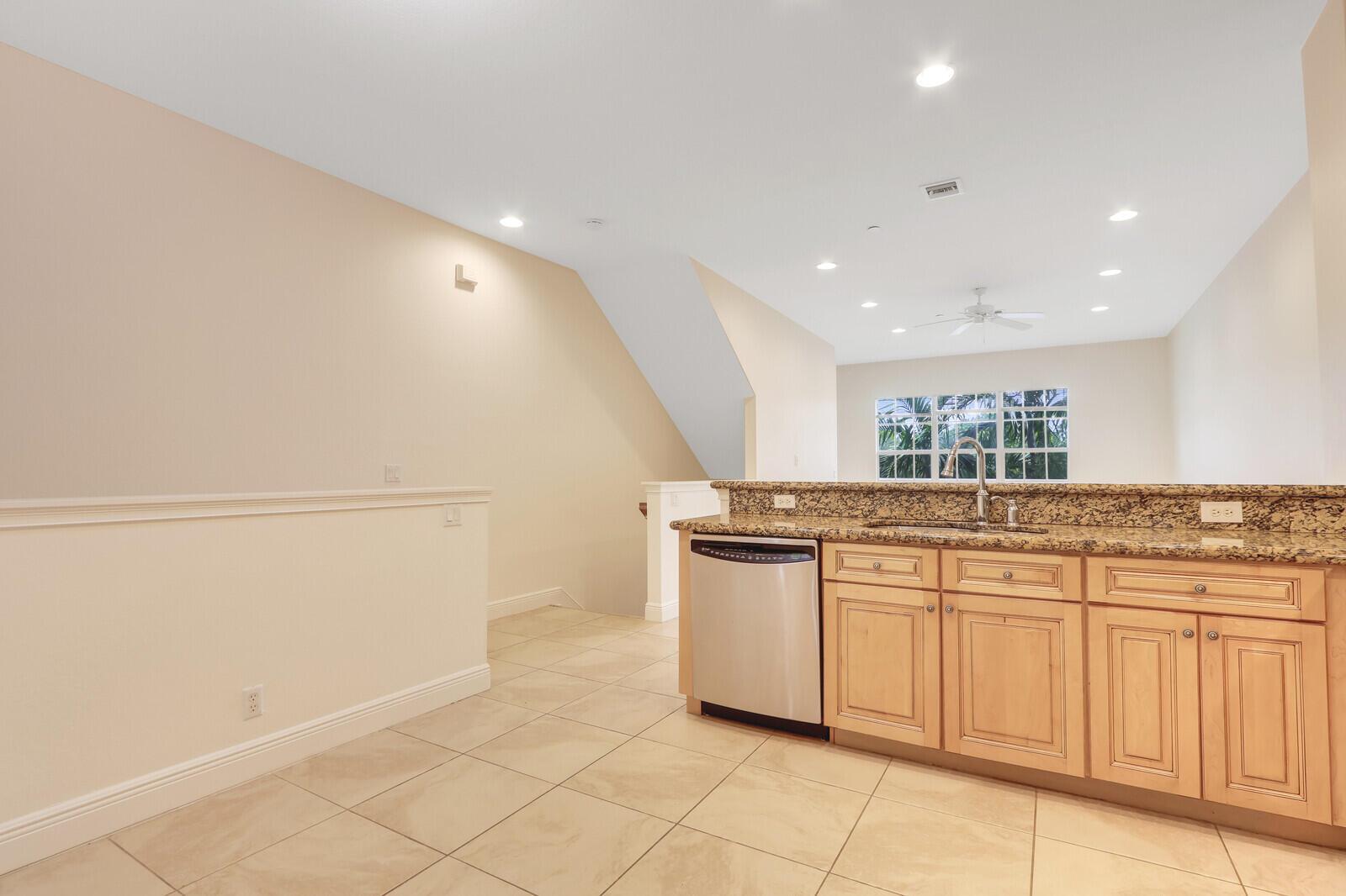 CIELO TOWNHOMES AT SHOPS - Residential Lease