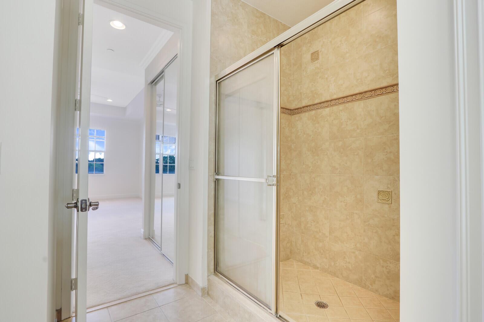 CIELO TOWNHOMES AT SHOPS - Residential Lease