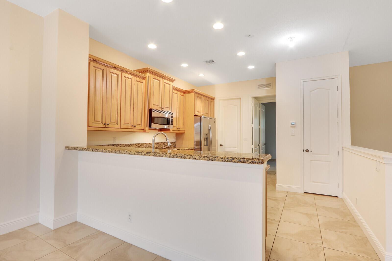 CIELO TOWNHOMES AT SHOPS - Residential Lease