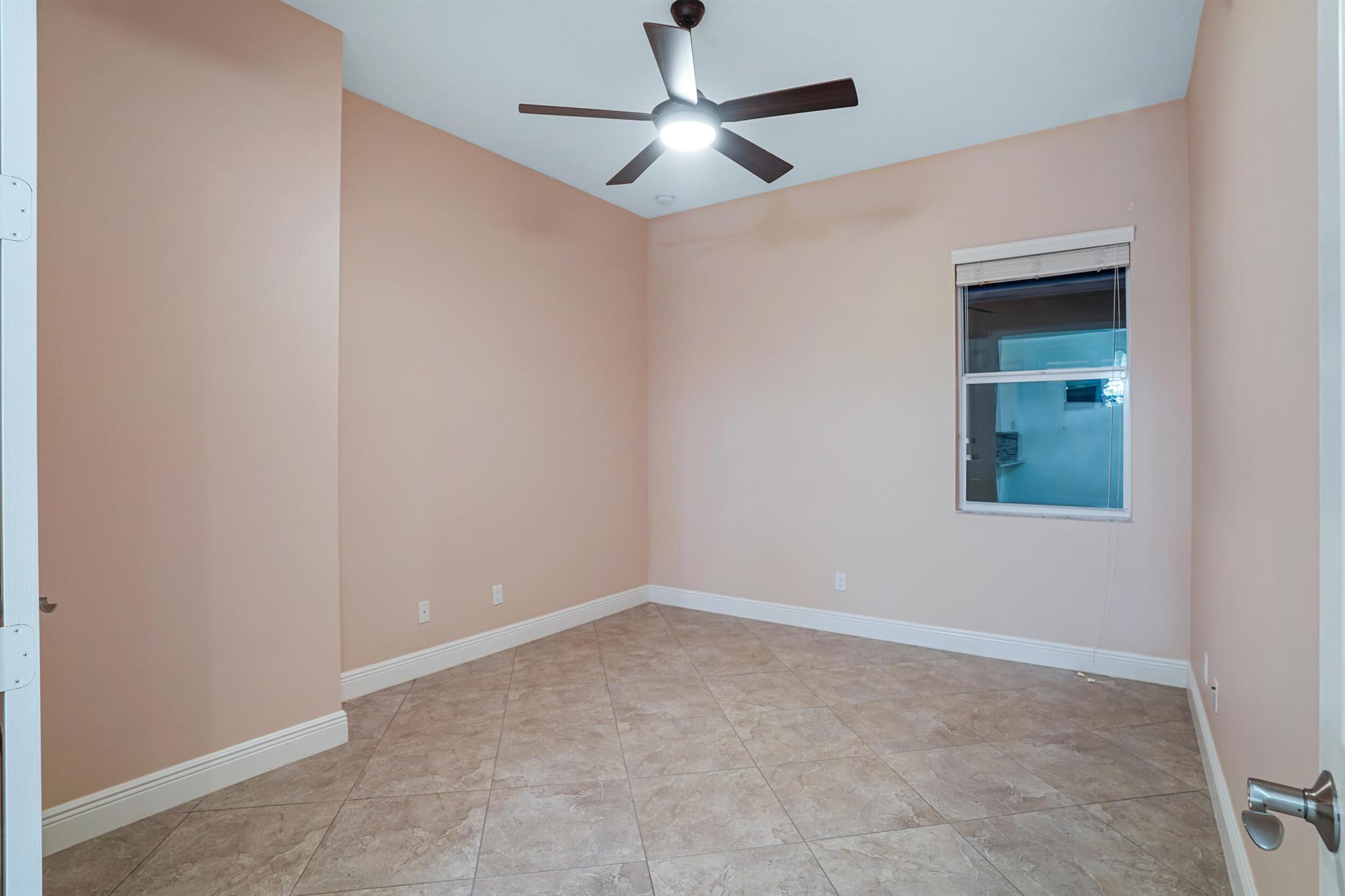 VERANO PUD NO 1 PLAT NO 13 - Residential Lease