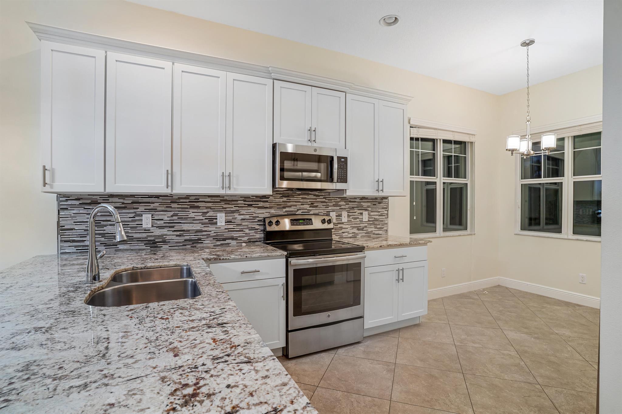 VERANO PUD NO 1 PLAT NO 13 - Residential Lease