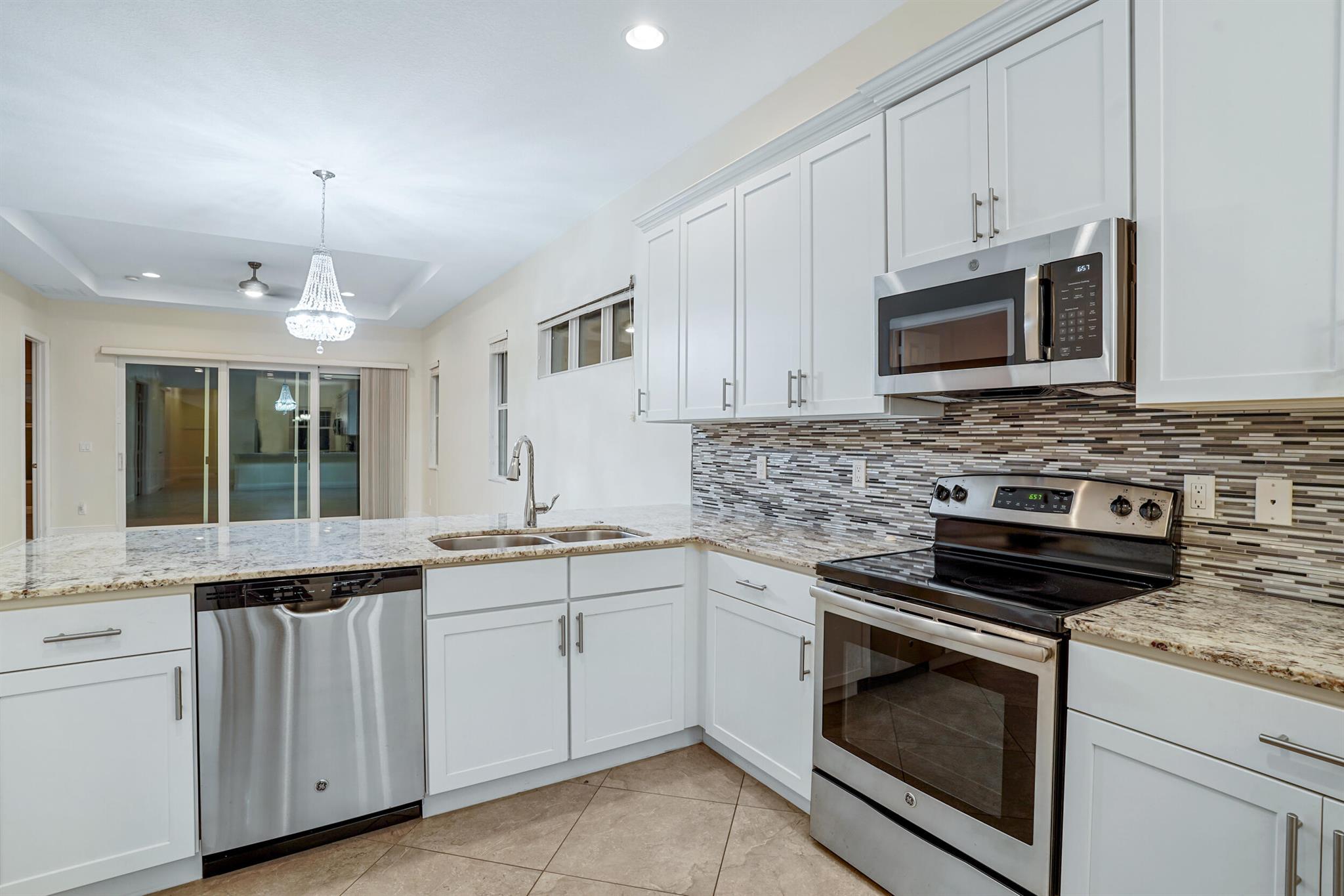 VERANO PUD NO 1 PLAT NO 13 - Residential Lease