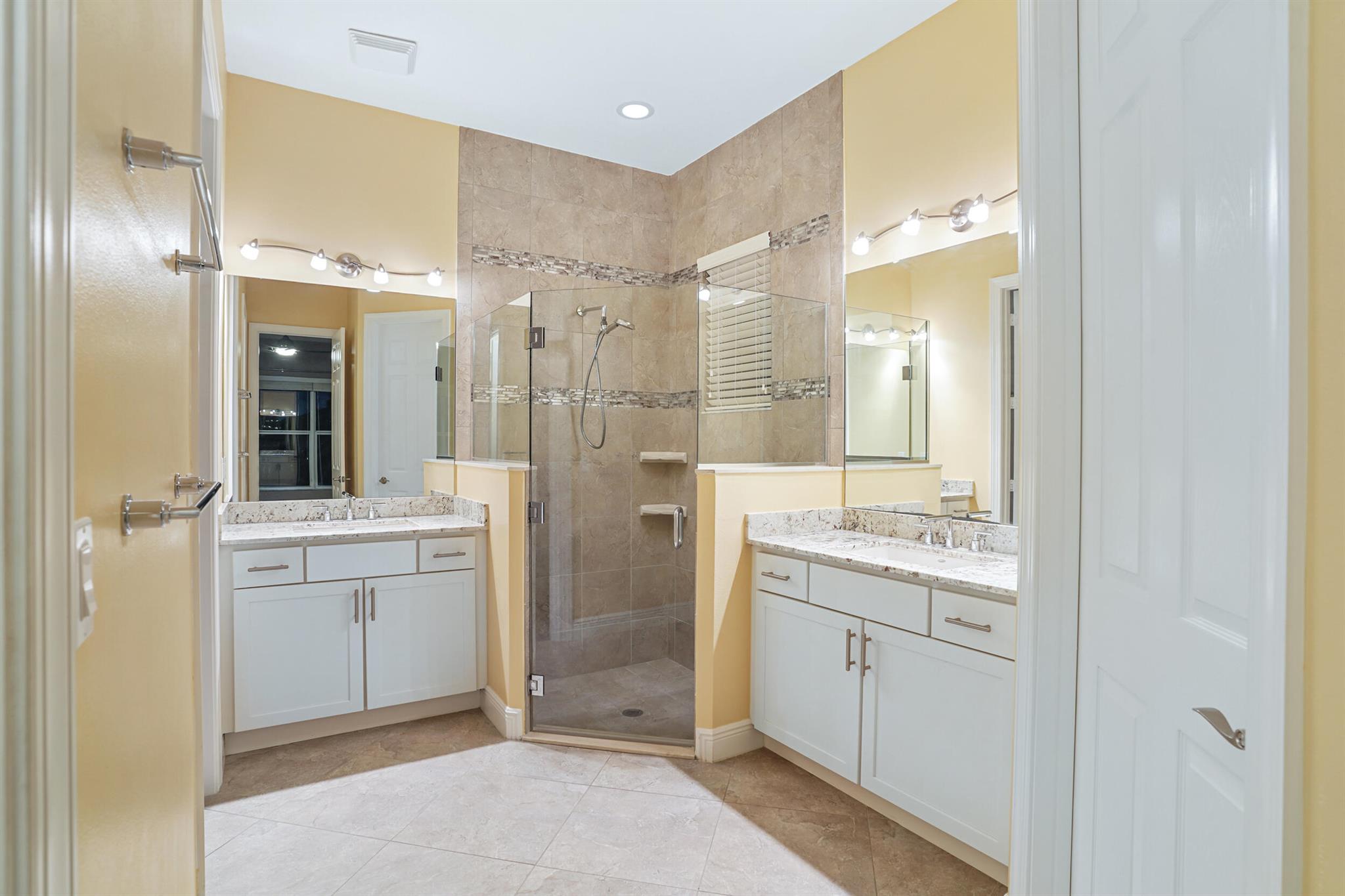 VERANO PUD NO 1 PLAT NO 13 - Residential Lease