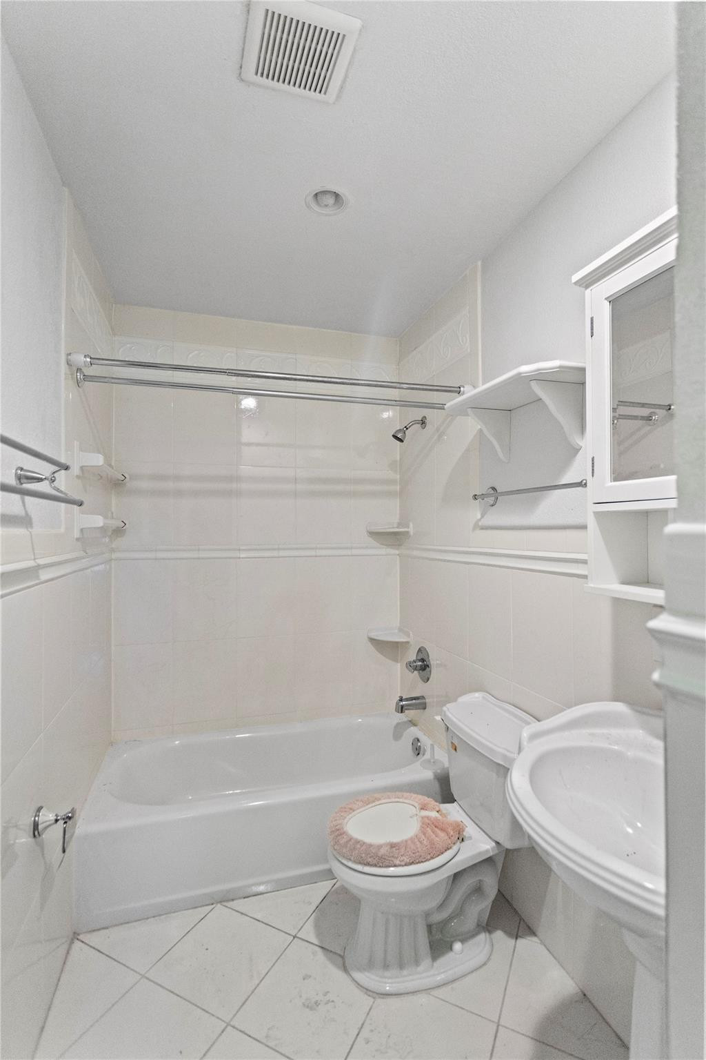 Flair Sub 2 51-38 B - Residential