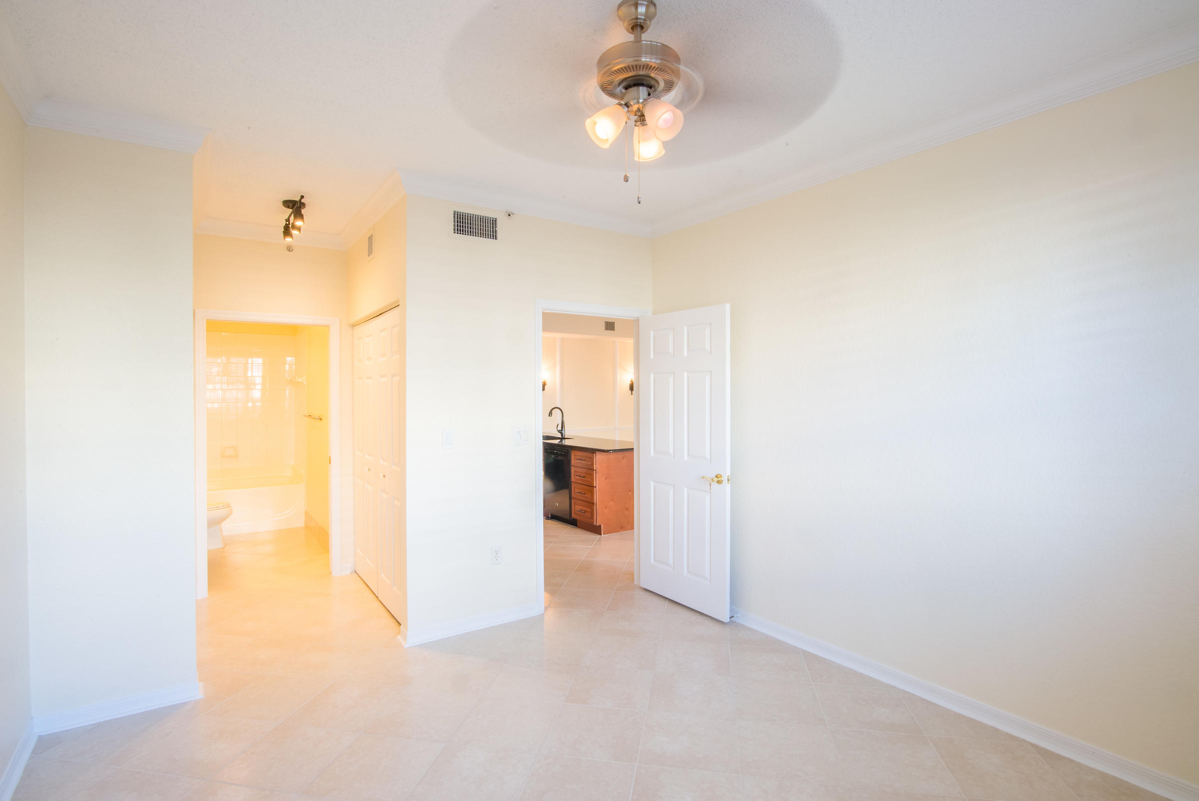 FLAGLER POINTE CONDO - Residential Lease