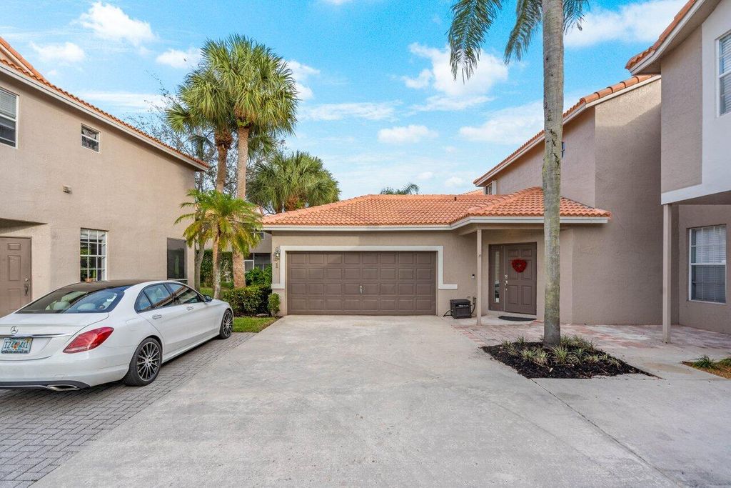 Photo of 20970 Via Azalea #1, Boca Raton, FL 33428 (MLS # R10949719)