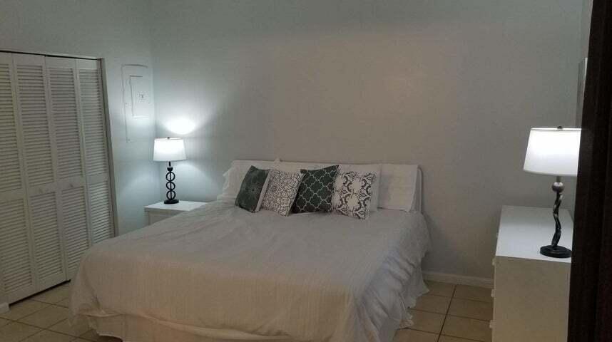 Sugar Pond Manor of Wellington - Residential Lease