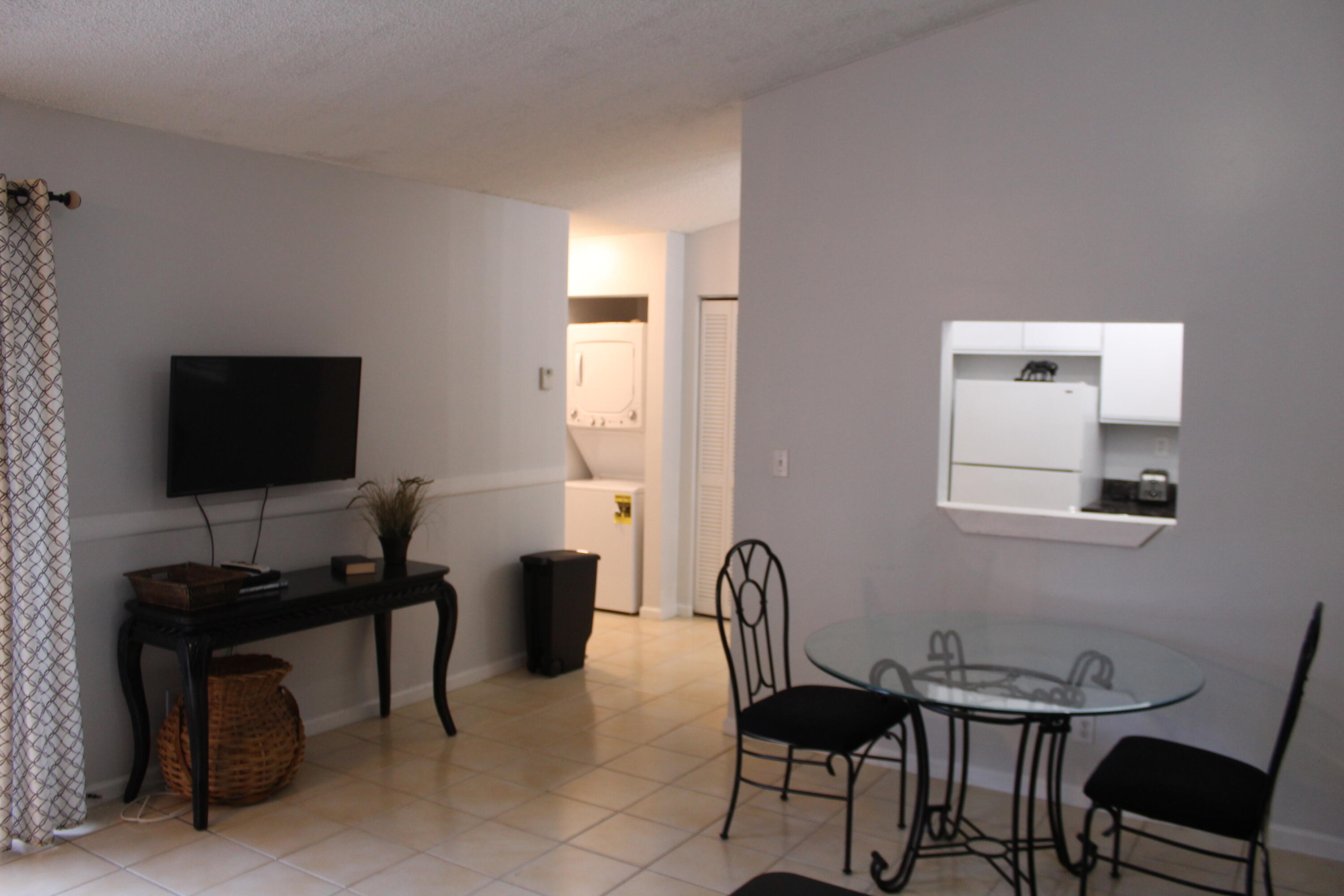 Sugar Pond Manor of Wellington - Residential Lease