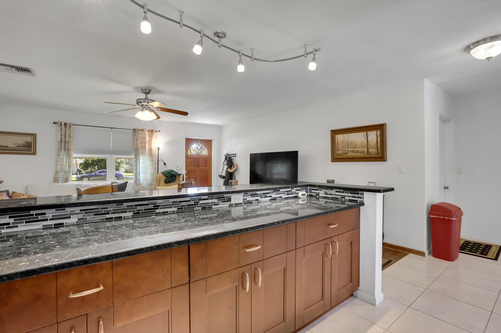 FLORIDA GARDENS 3 - Residential