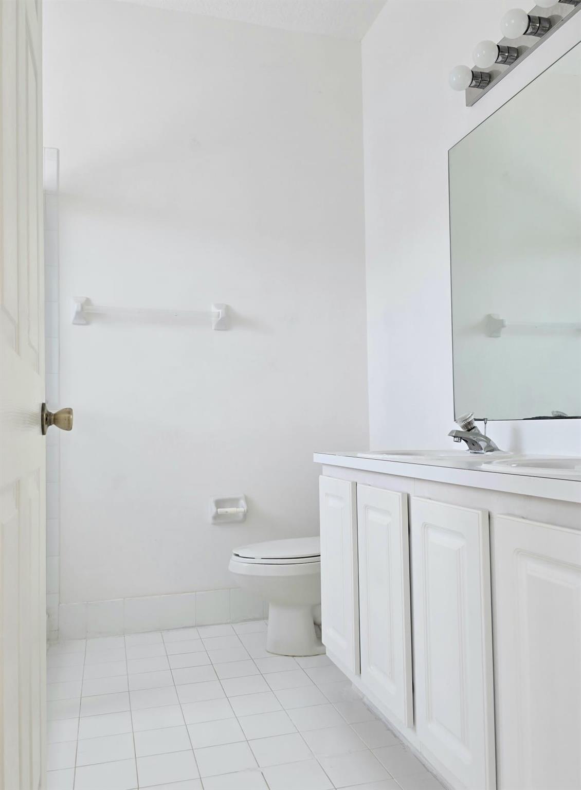 KENSINGTON MANOR - Residential