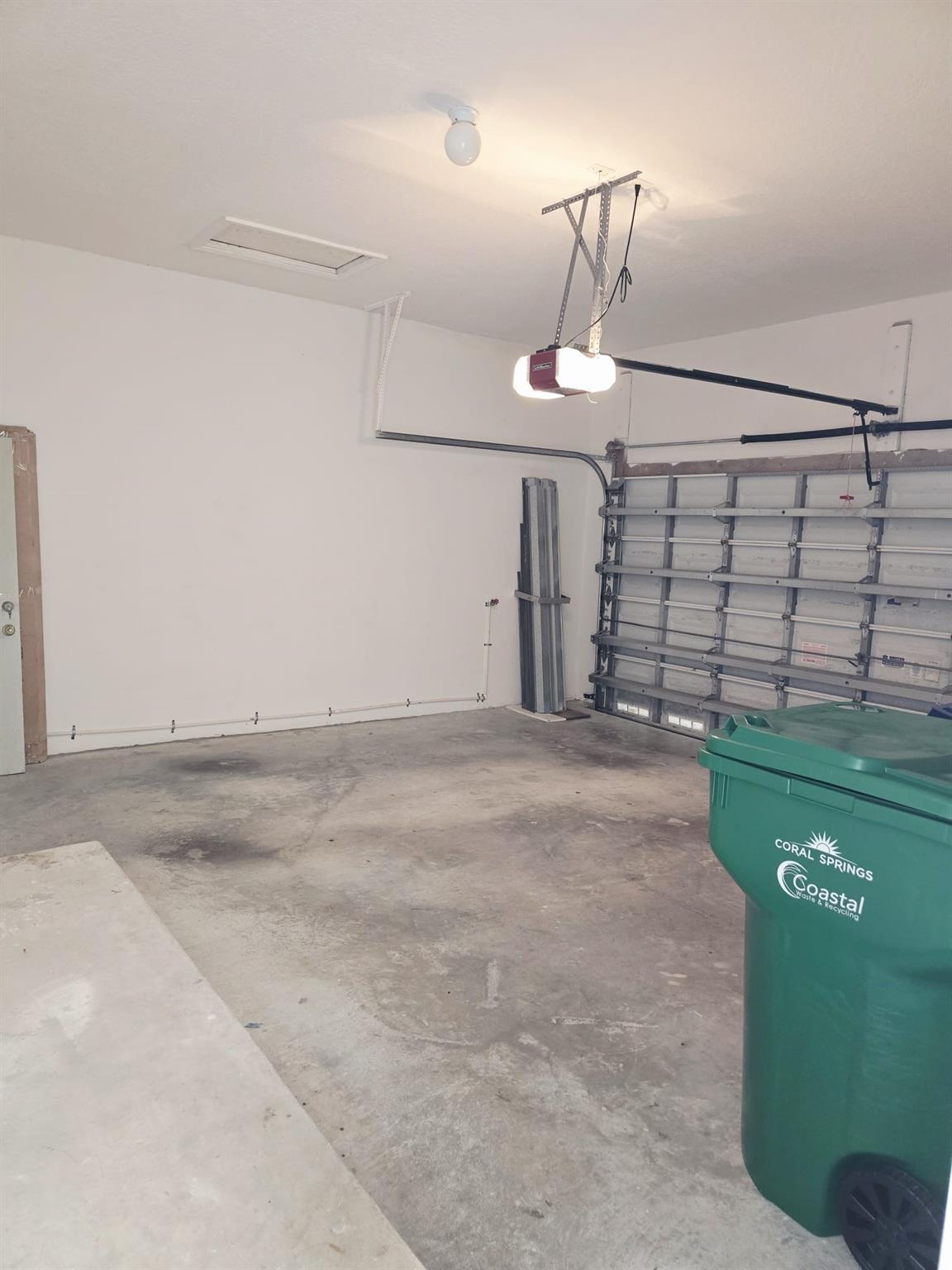 KENSINGTON MANOR - Residential