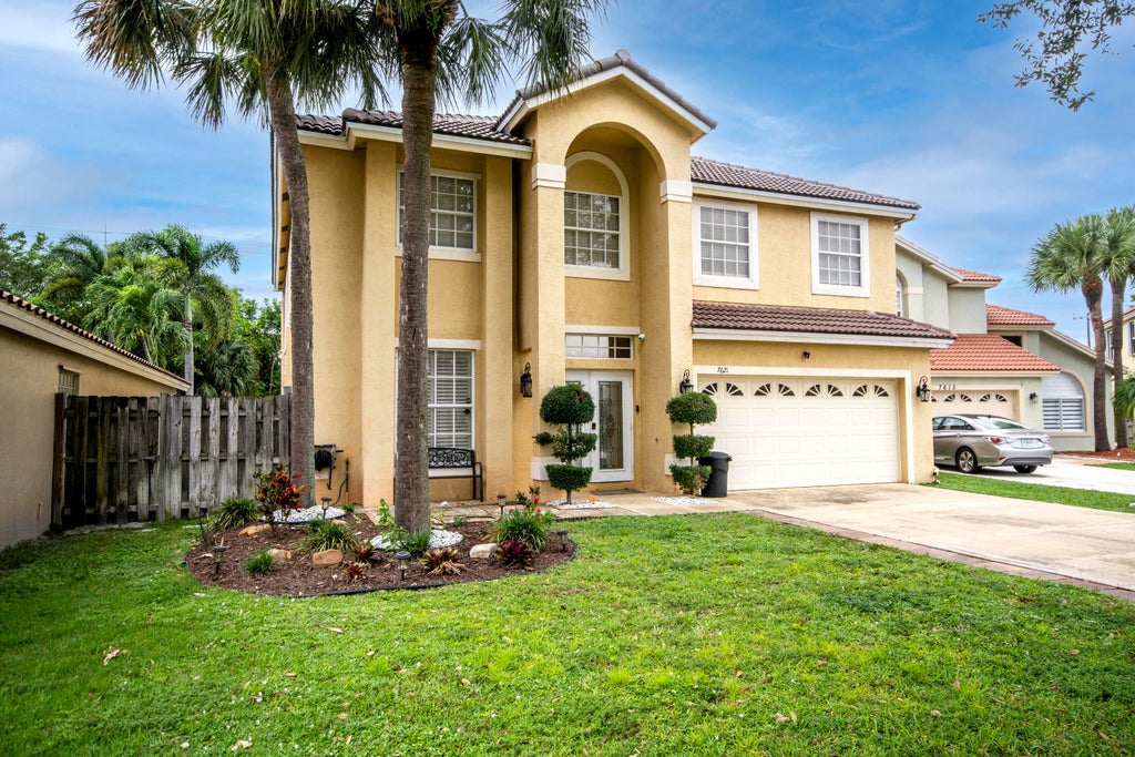 Photo of 7621 Brunson Circle, Lake Worth, FL 33467 (MLS # B26094543)