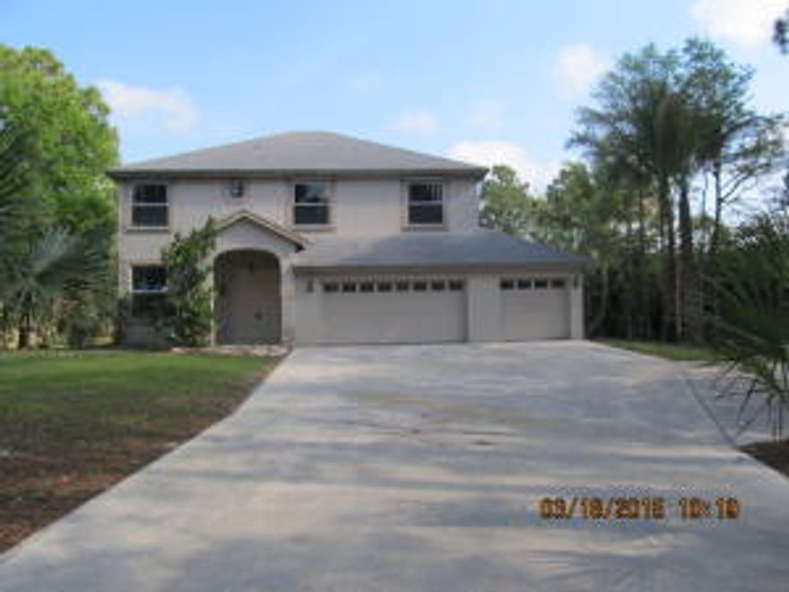 Amazing Opportunity!  This spacious pool home in Loxahatchee has been repaired and is move in ready.  This home will not last.  Don't miss out, bring your offers! Available under first look initiative through 6/21/2015.