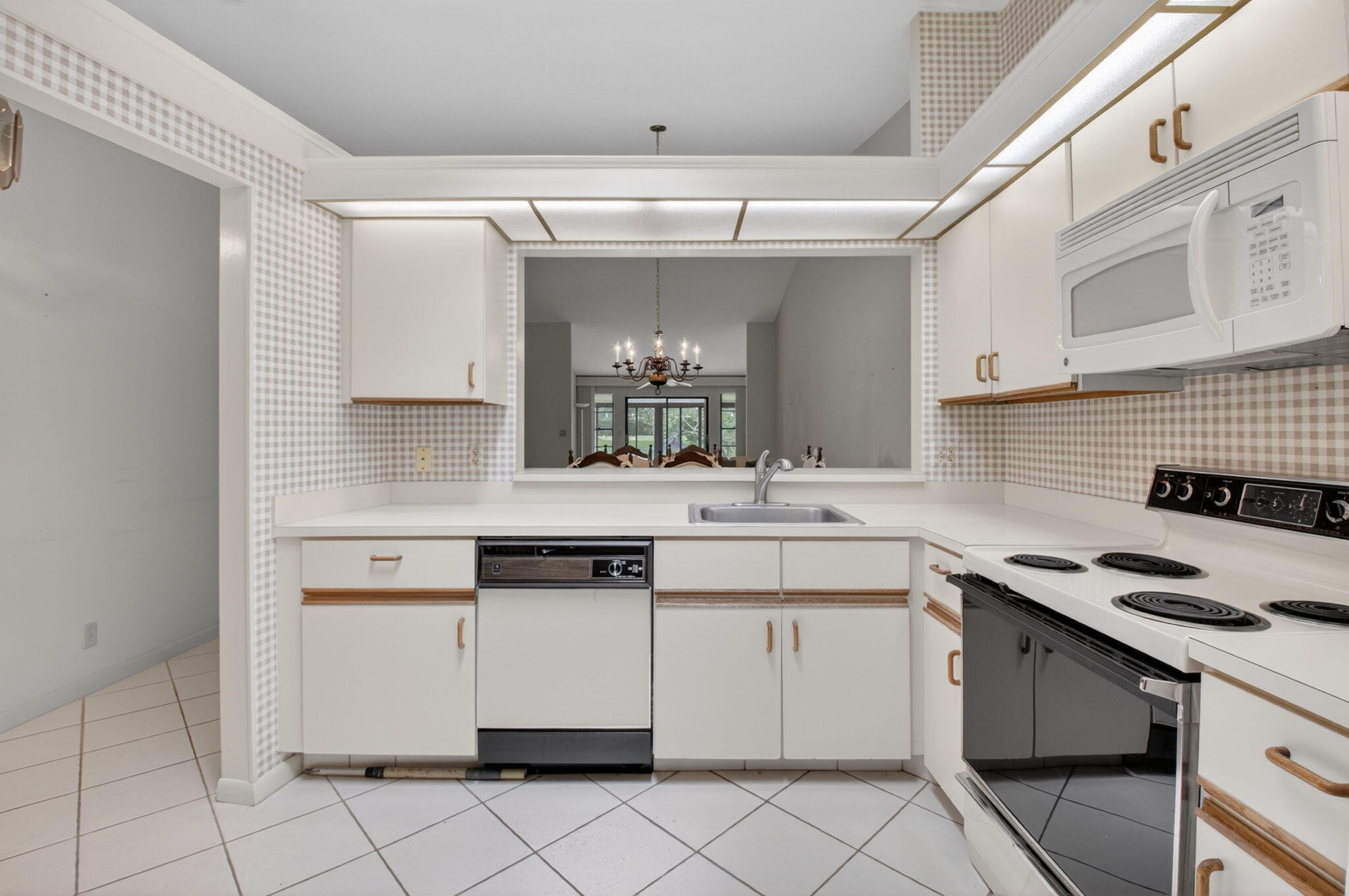 Palm Chase - Residential