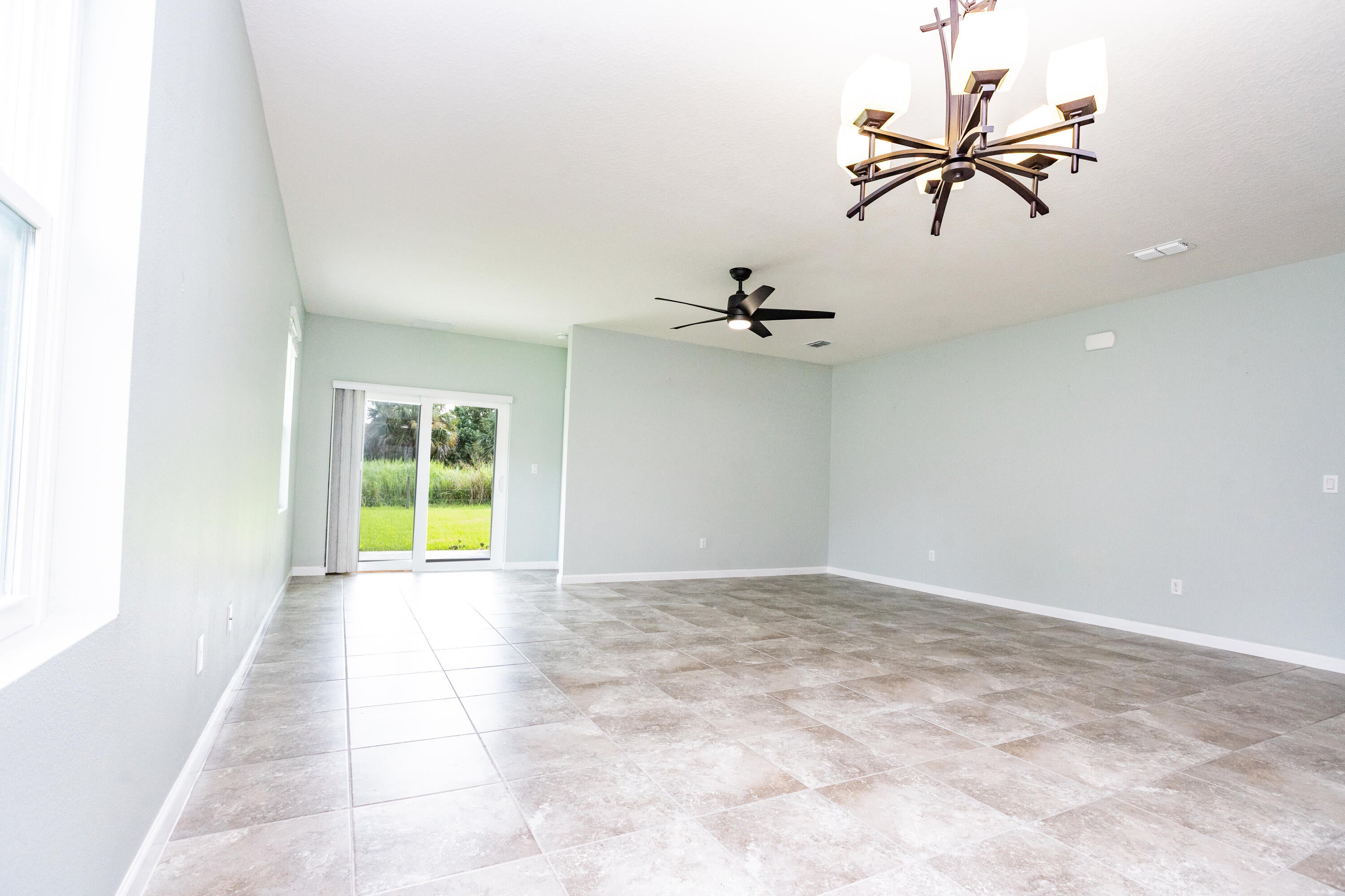 4133 Keeson Circle W