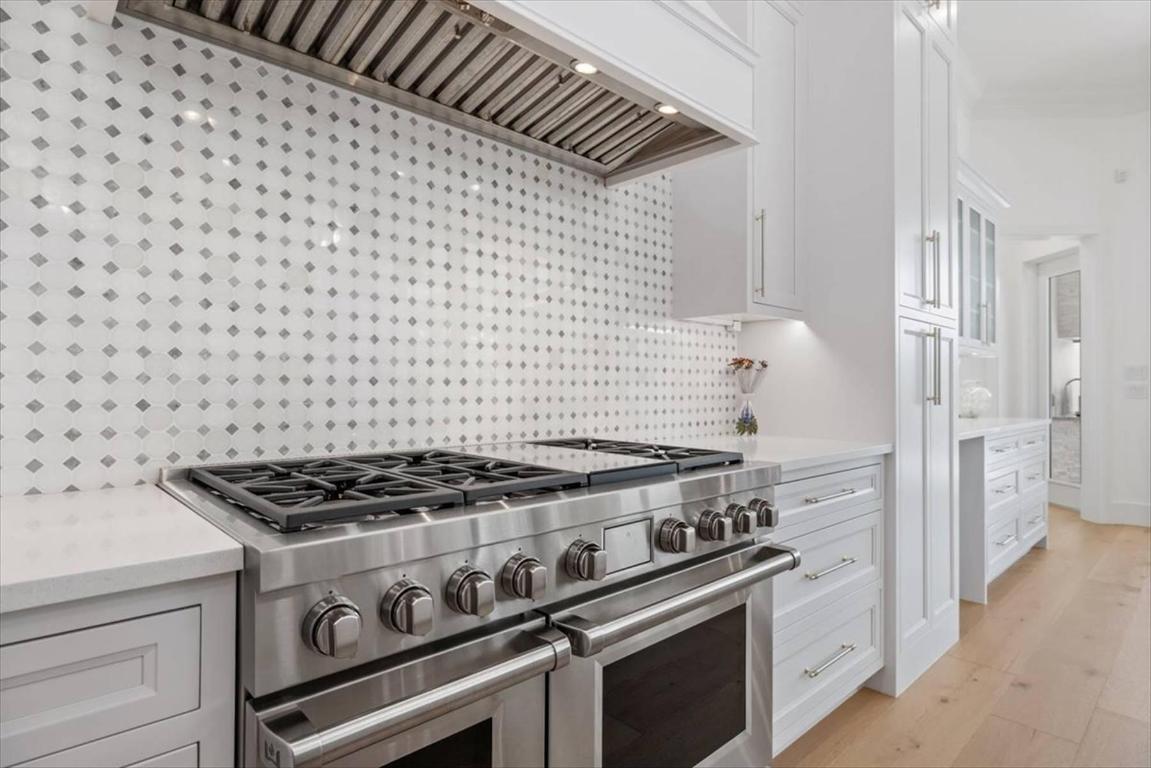 ''''''SHORES,THE'''''' - Residential