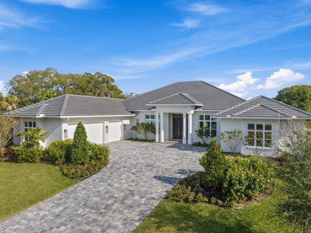 Photo of 201 Shores Drive, Vero Beach, FL 32963 (MLS # R11153226)