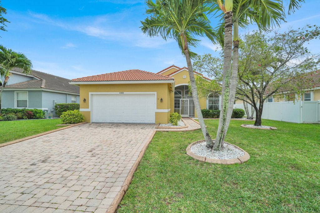Photo of 6404 C Durham Drive, Lake Worth, FL 33467 (MLS # B26012117)