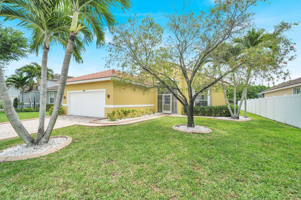 Photo of 6404 C Durham Drive, Lake Worth, FL 33467 (MLS # B26012117)