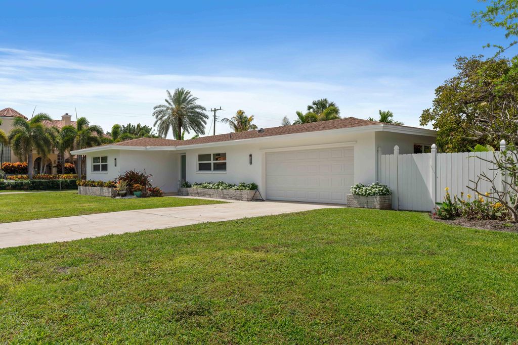 Photo of 3101 Park Avenue, Riviera Beach, FL 33404 (MLS # R10972628)