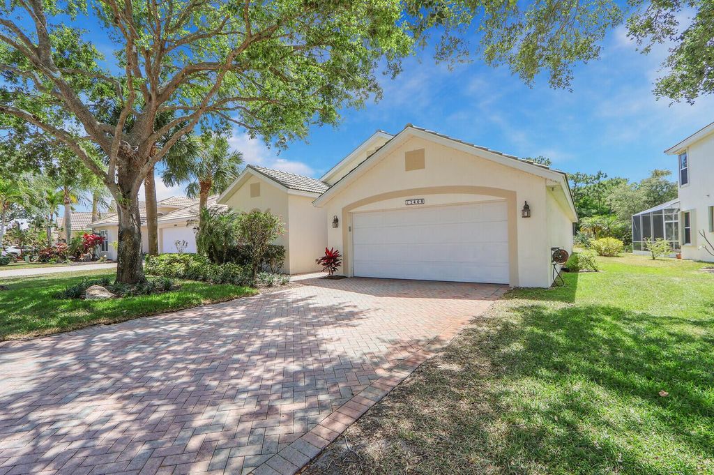 Photo of 12408 SE Plandome Drive, Hobe Sound, FL 33455 (MLS # R11013486)