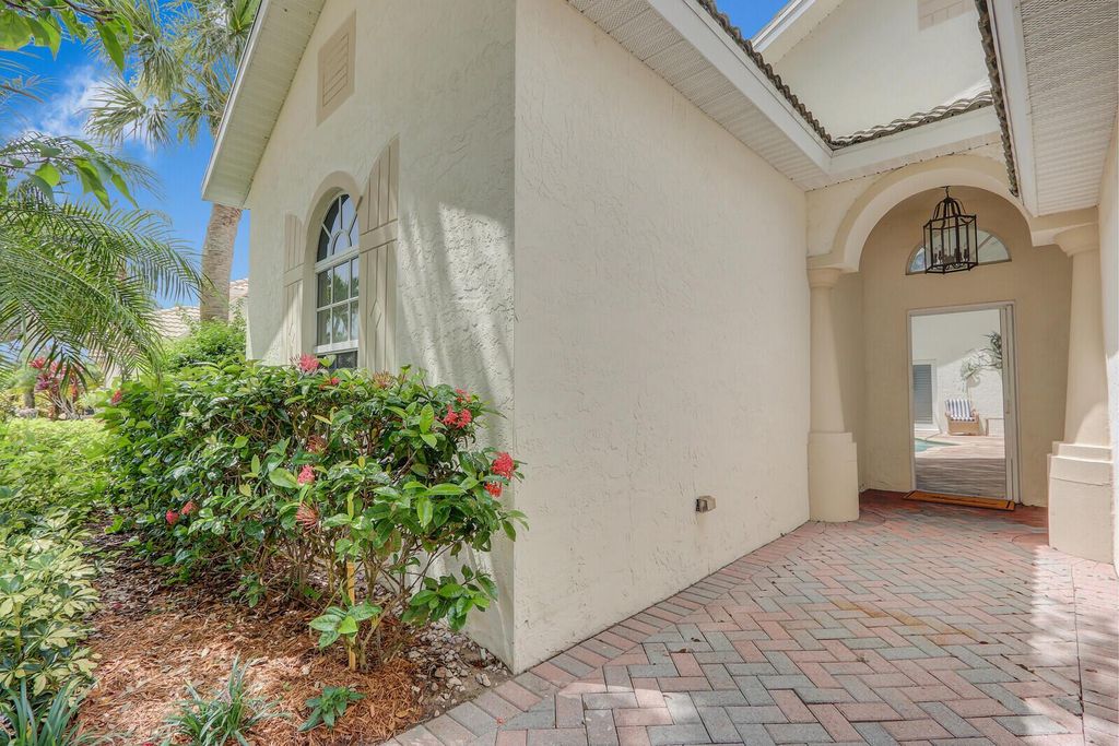 Photo of 12408 SE Plandome Drive, Hobe Sound, FL 33455 (MLS # R11013486)