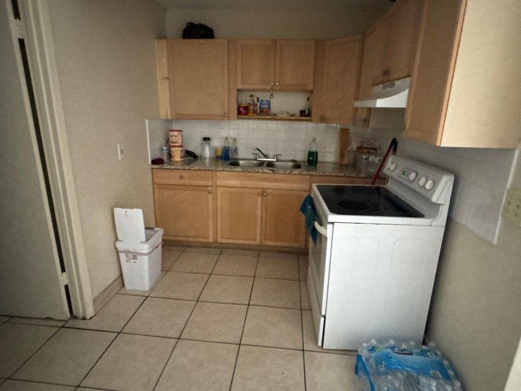 Photo of 410 S F Street, Lake Worth Beach, FL 33460 (MLS # R11106382)