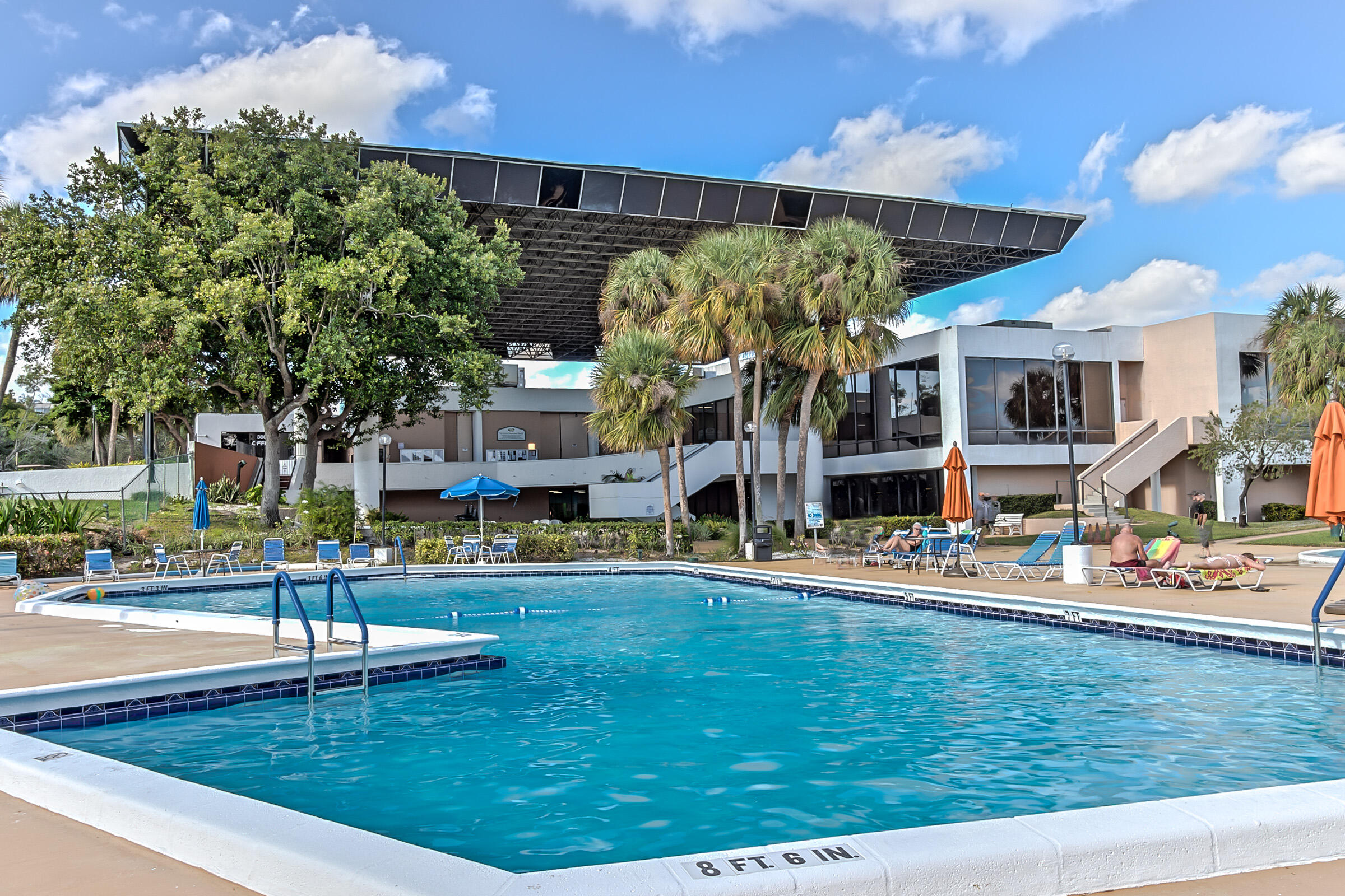 CONDOMINIUM 8 OF ENVIRON II - Residential Lease