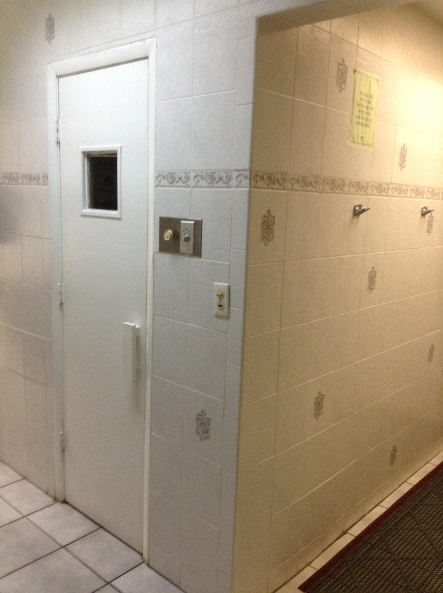 GOLDEN LAKES VILLAGE COND - Residential