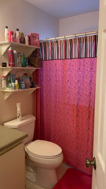 GOLDEN LAKES VILLAGE COND - Residential