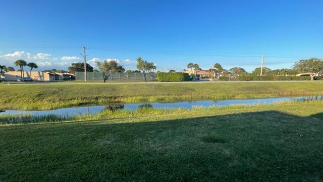 GOLDEN LAKES VILLAGE COND - Residential