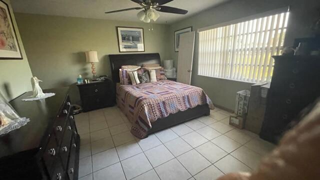 GOLDEN LAKES VILLAGE COND - Residential