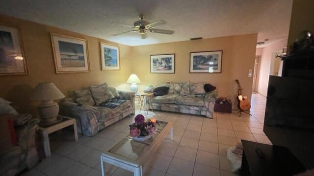 GOLDEN LAKES VILLAGE COND - Residential