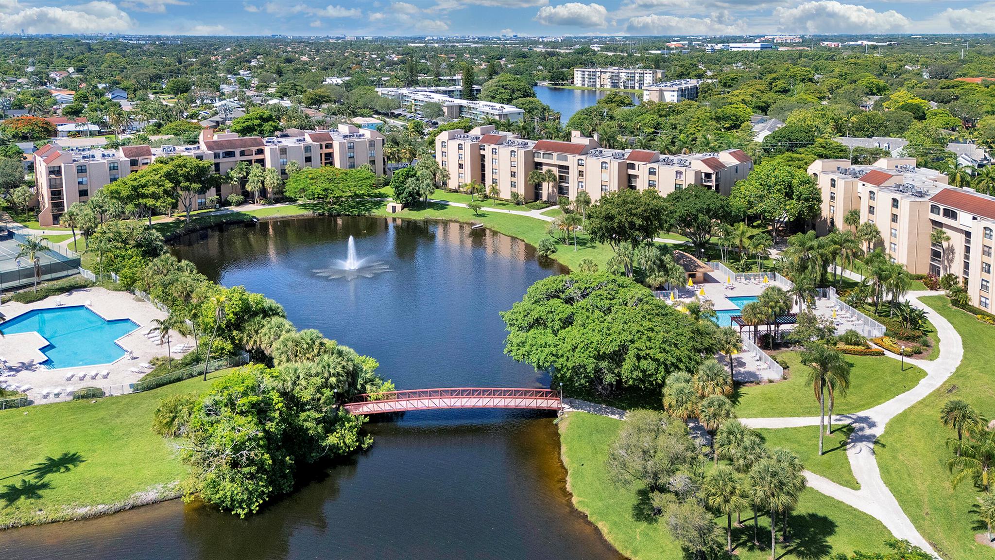 Lake view, 1st floor condo available September through December in the highly desirable Delray Racquet Club. Just 5 minutes to the beach and 10 minutes to vibrant Downtown Delray. This bright and spacious condo features an open layout, serene lake views, and resort-style amenities including pool, tennis courts, and fitness center. Perfect seasonal getaway in a prime location close to shopping, dining, and entertainment.