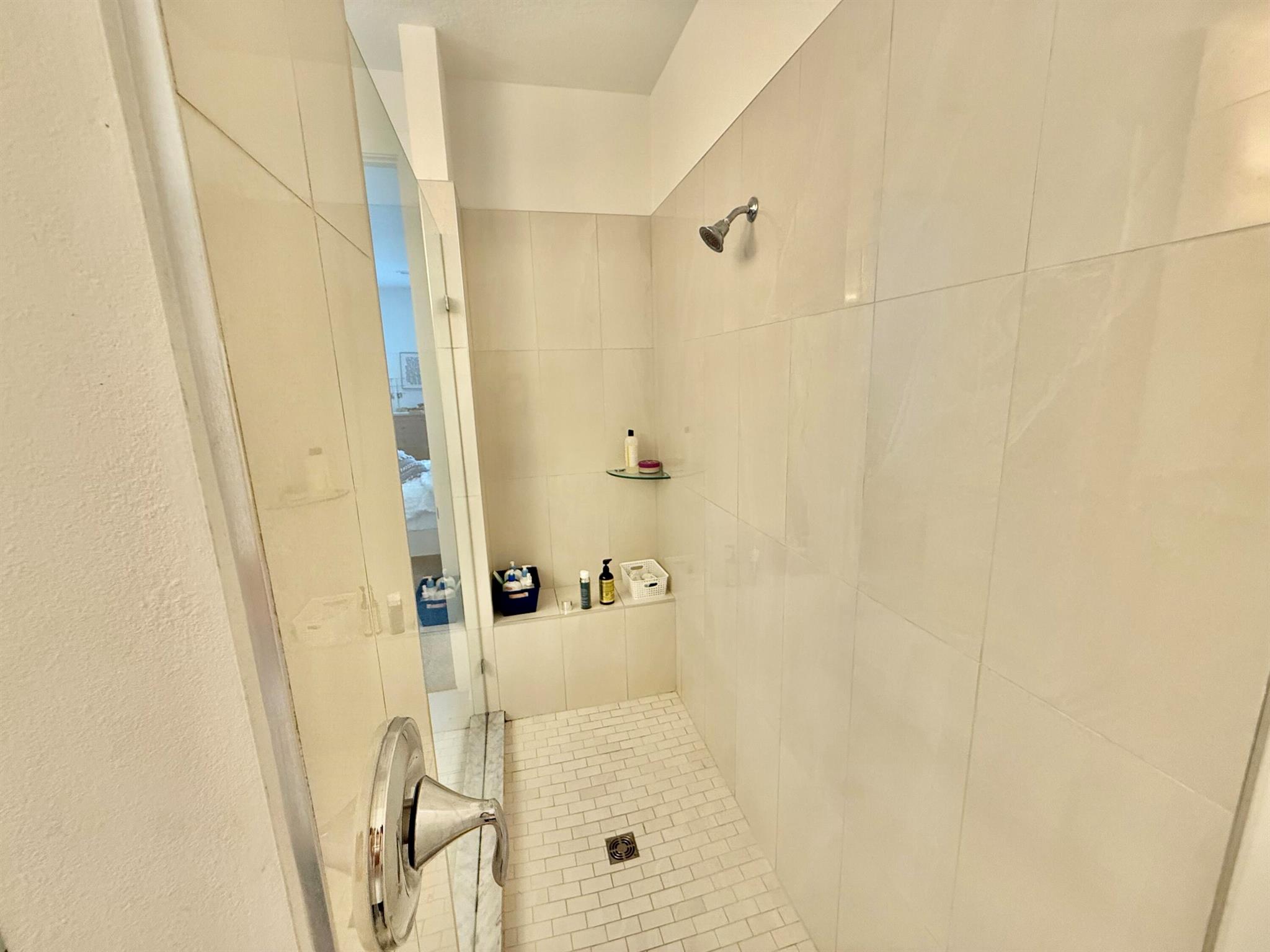 ALTON - Residential Lease