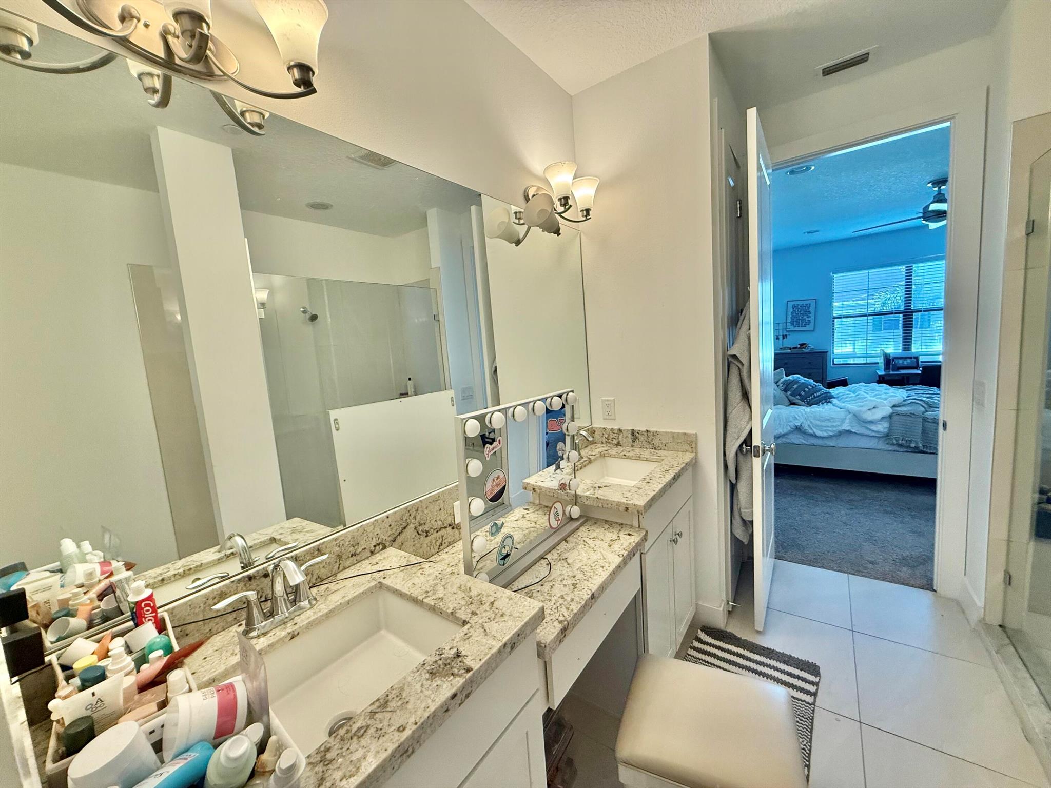 ALTON - Residential Lease