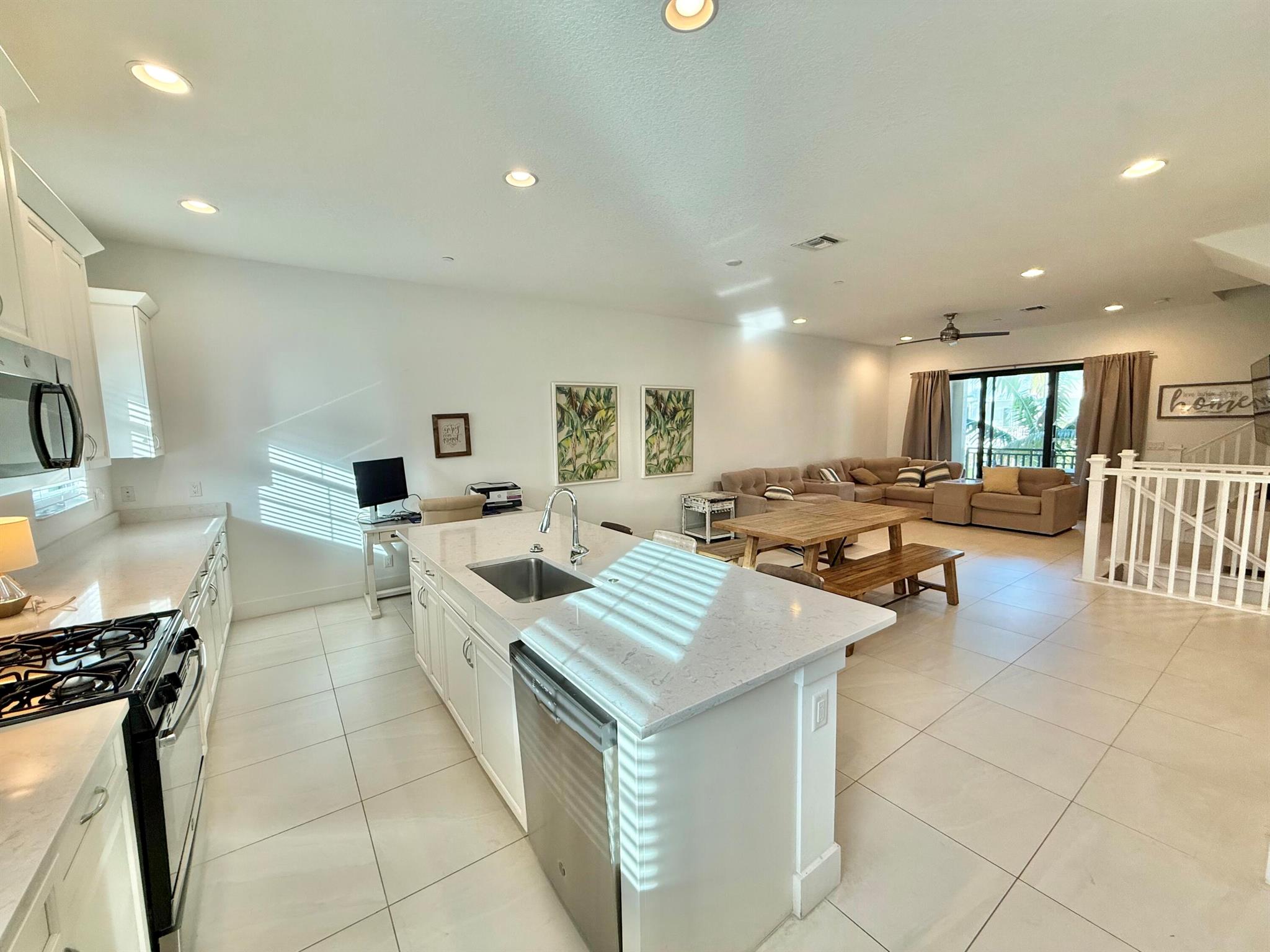 ALTON - Residential Lease