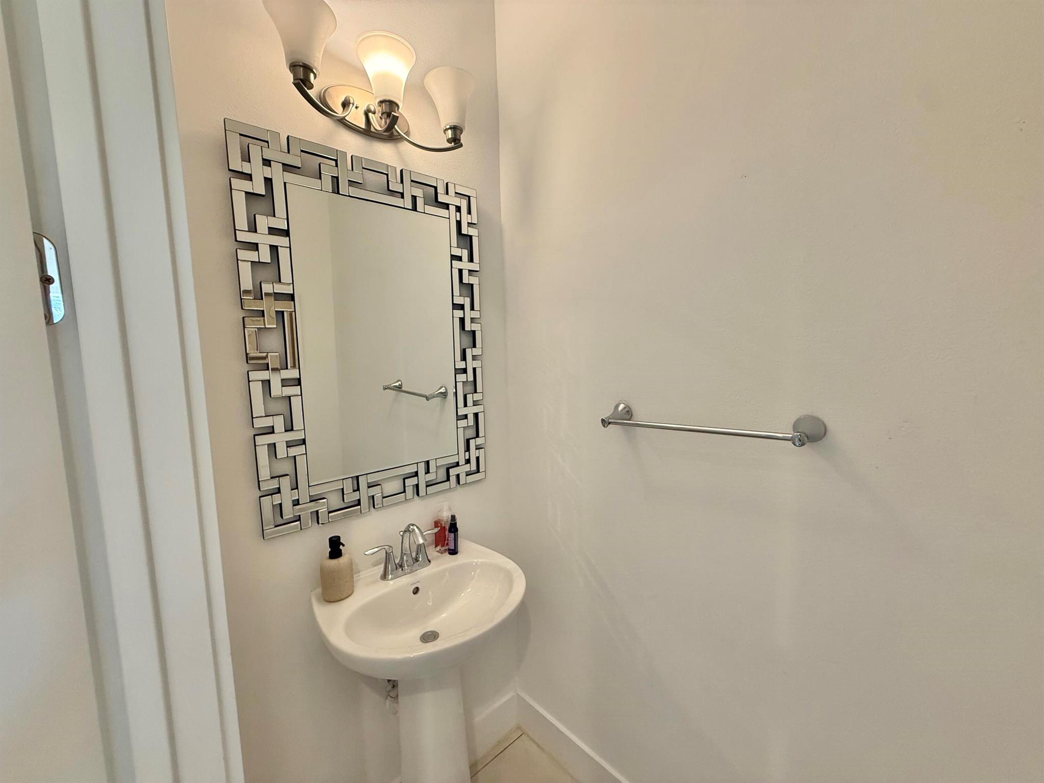 ALTON - Residential Lease