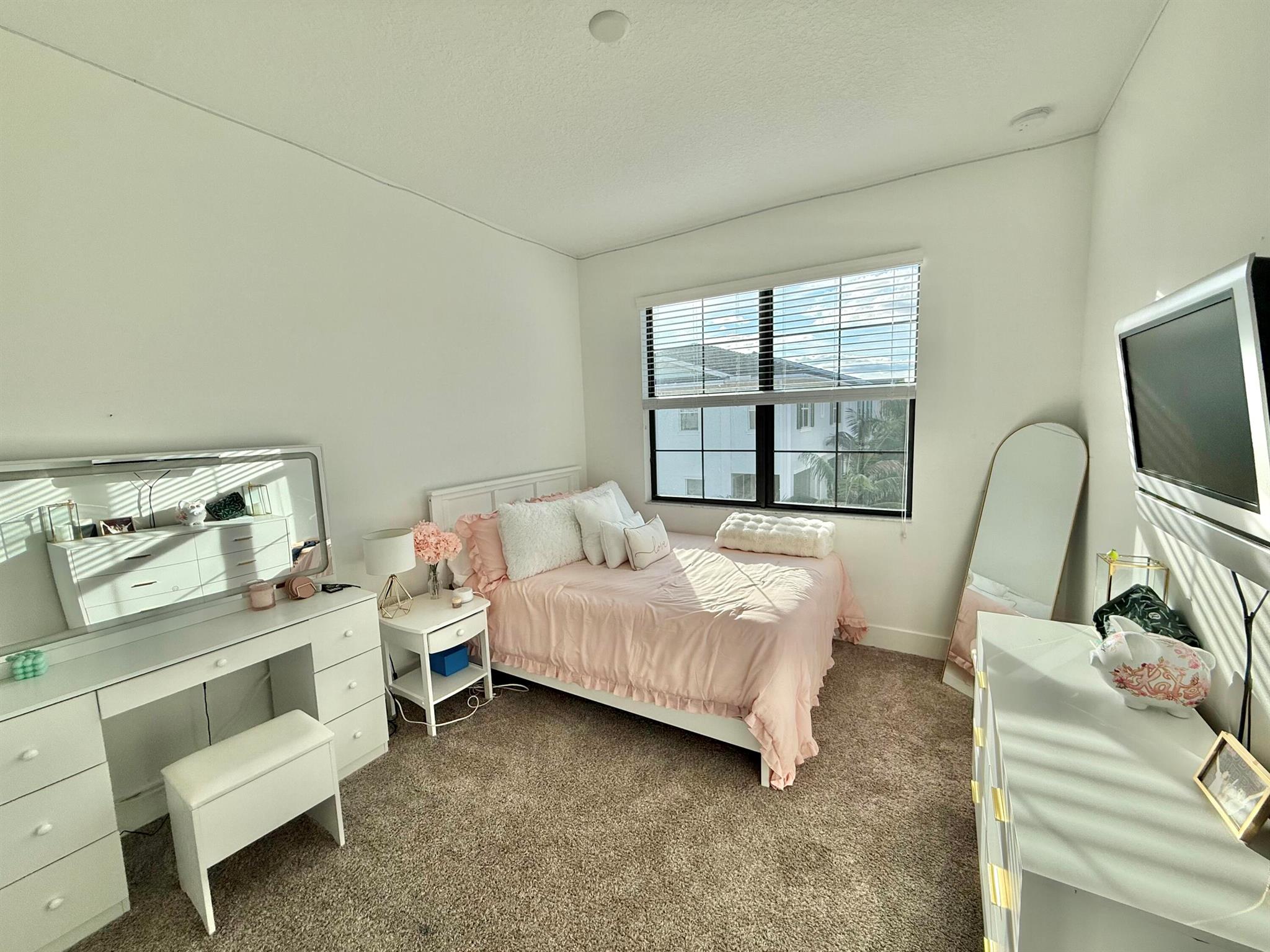 ALTON - Residential Lease