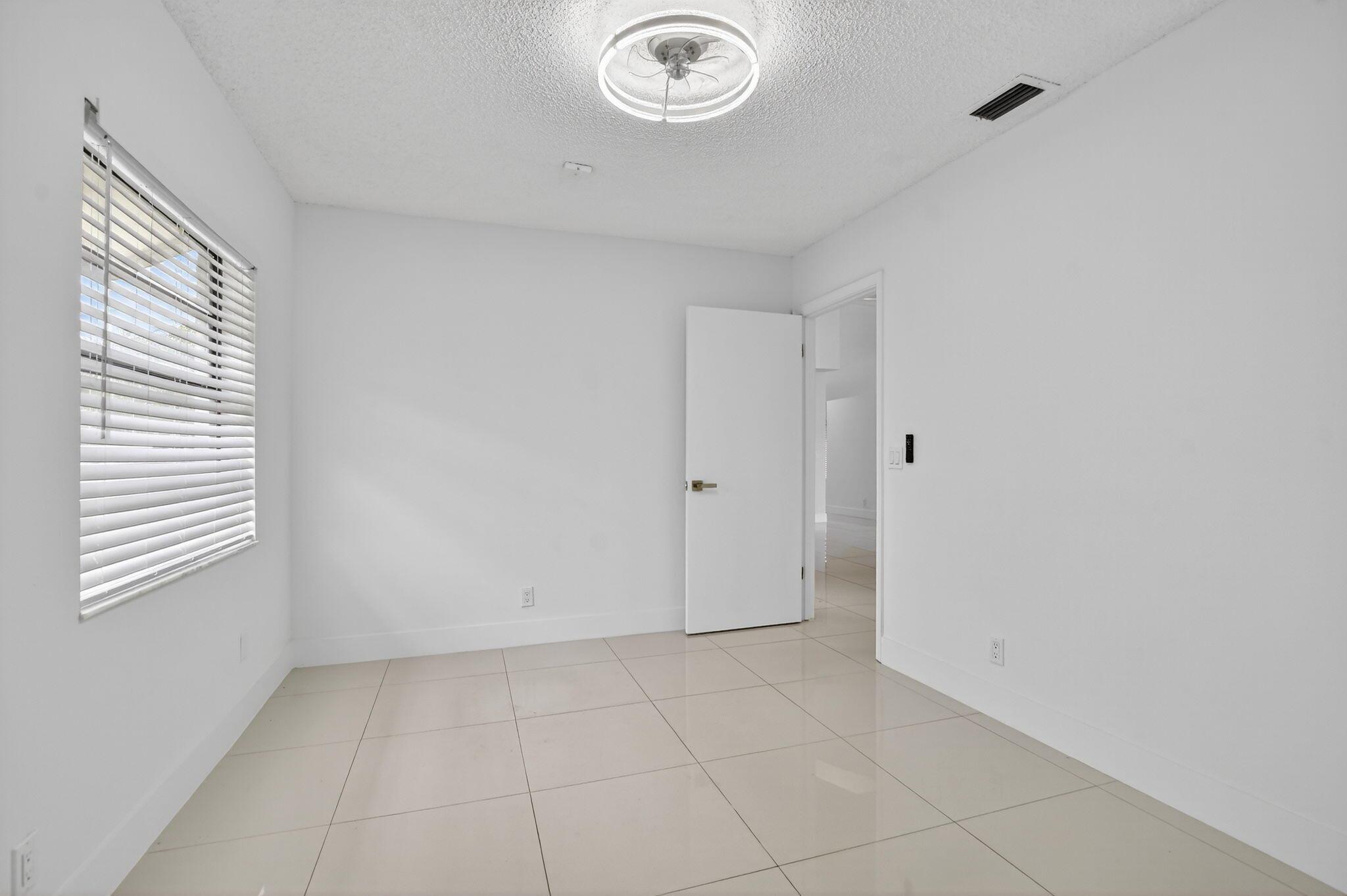 CONFERENCE RIDGE IN - Residential Lease