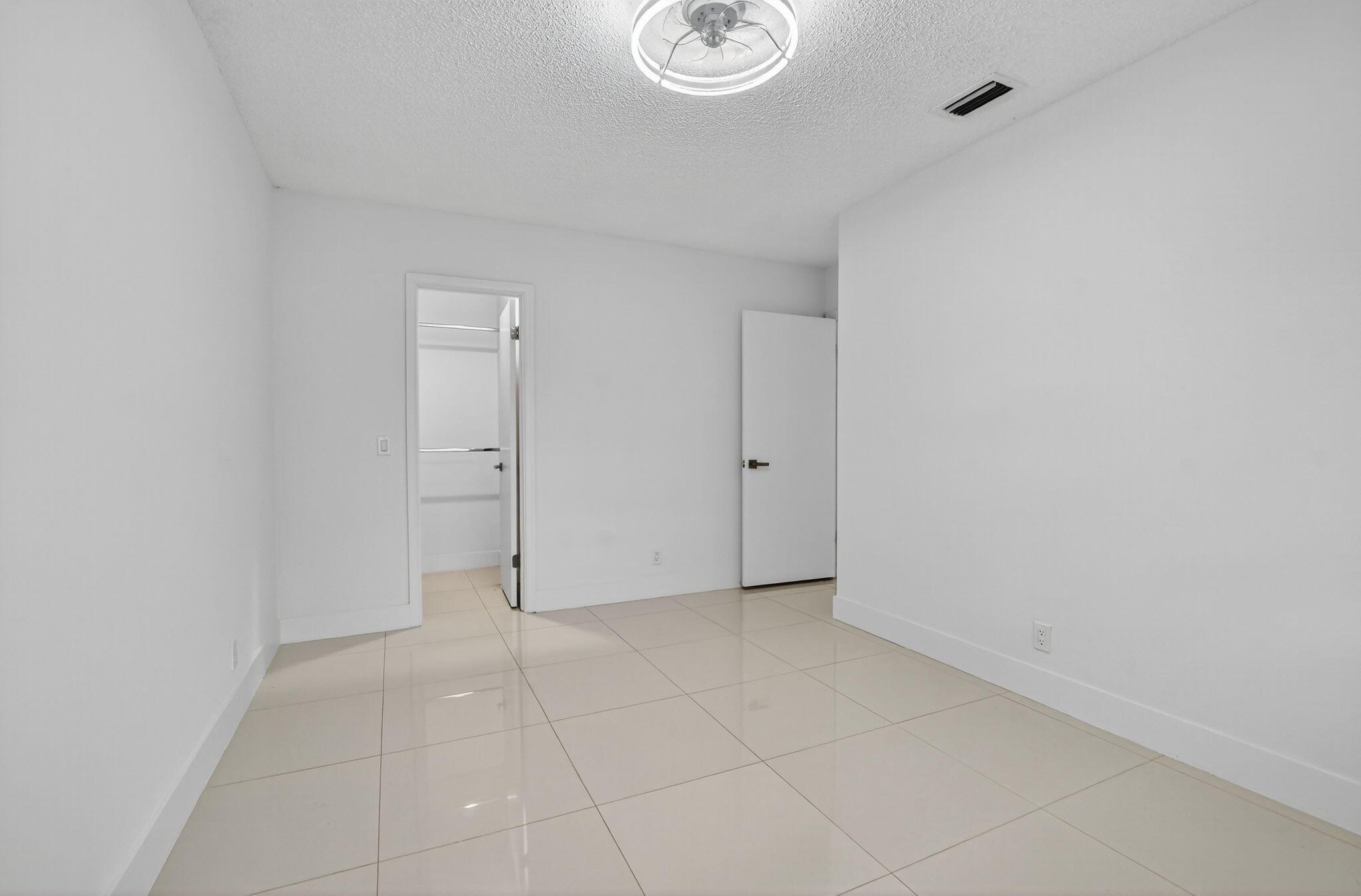 CONFERENCE RIDGE IN - Residential Lease