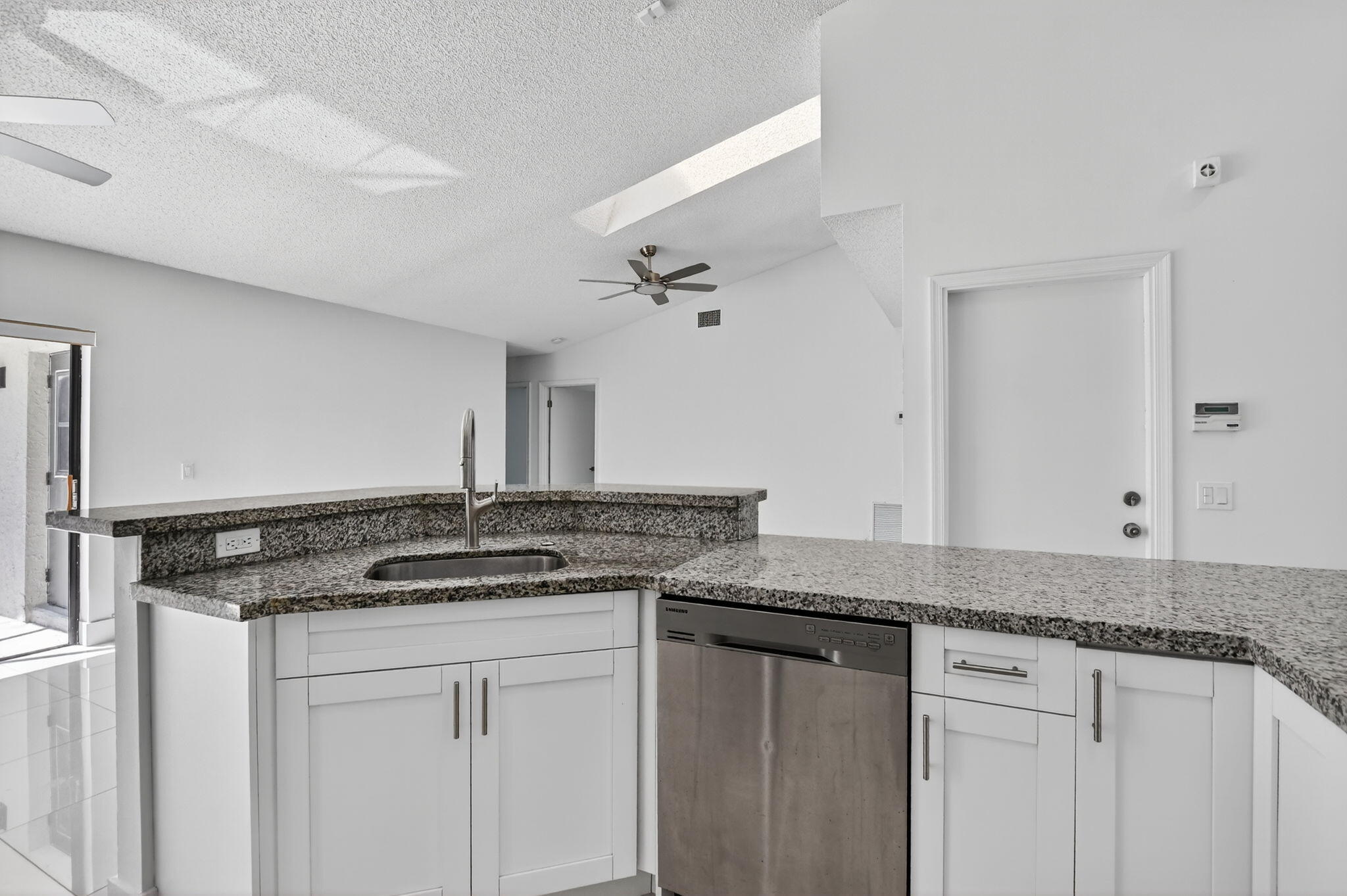 CONFERENCE RIDGE IN - Residential Lease